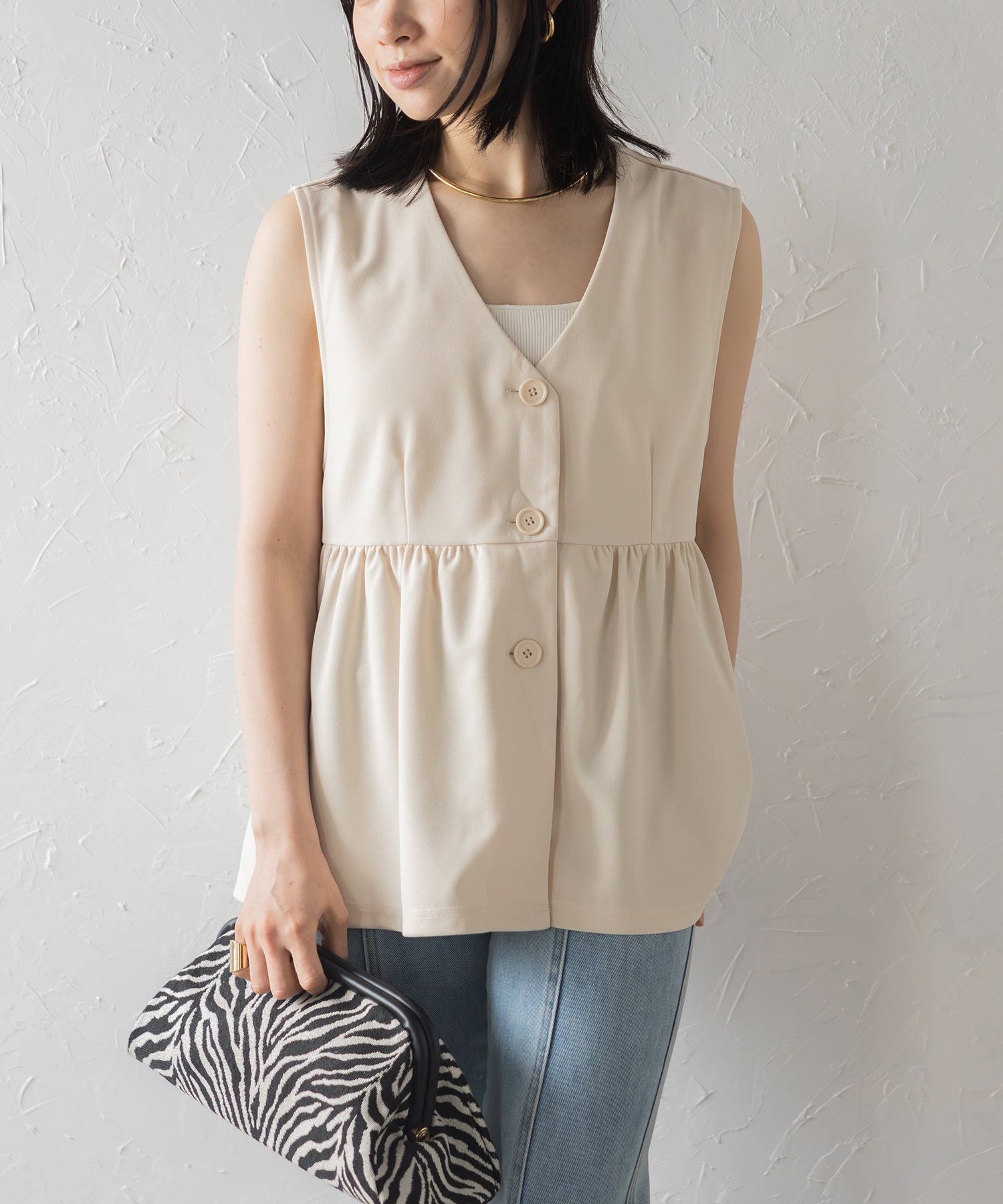 model：H157 着用サイズ：M