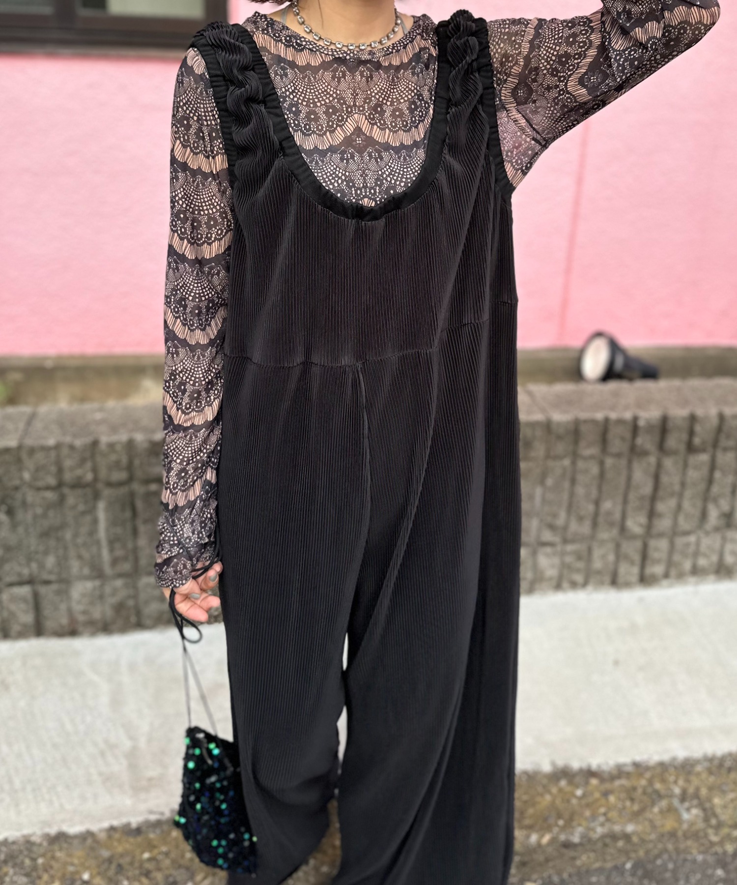 ブラック　※セルフカット8cm
model:154cm 着用サイズ:FREE