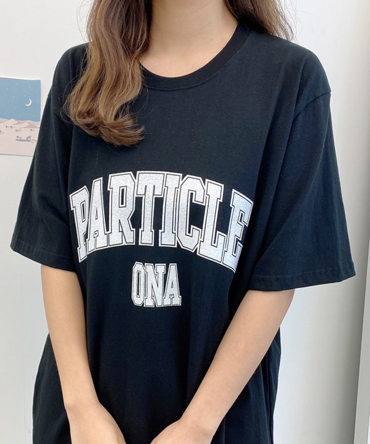 ONA/オーエヌエー』ROUND PARTICLE SHORT SLEEVE TEE/カレッジロゴ