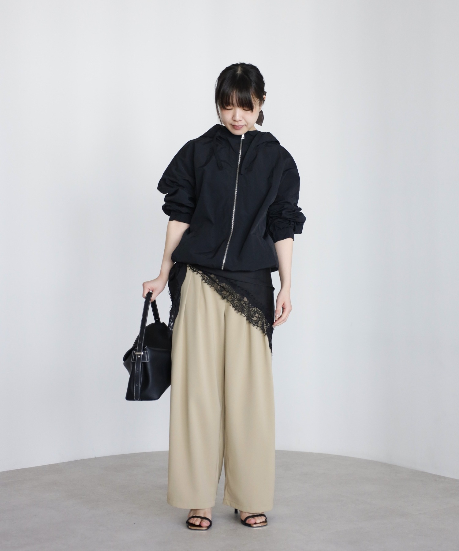 model：H165 着用サイズ：FREE