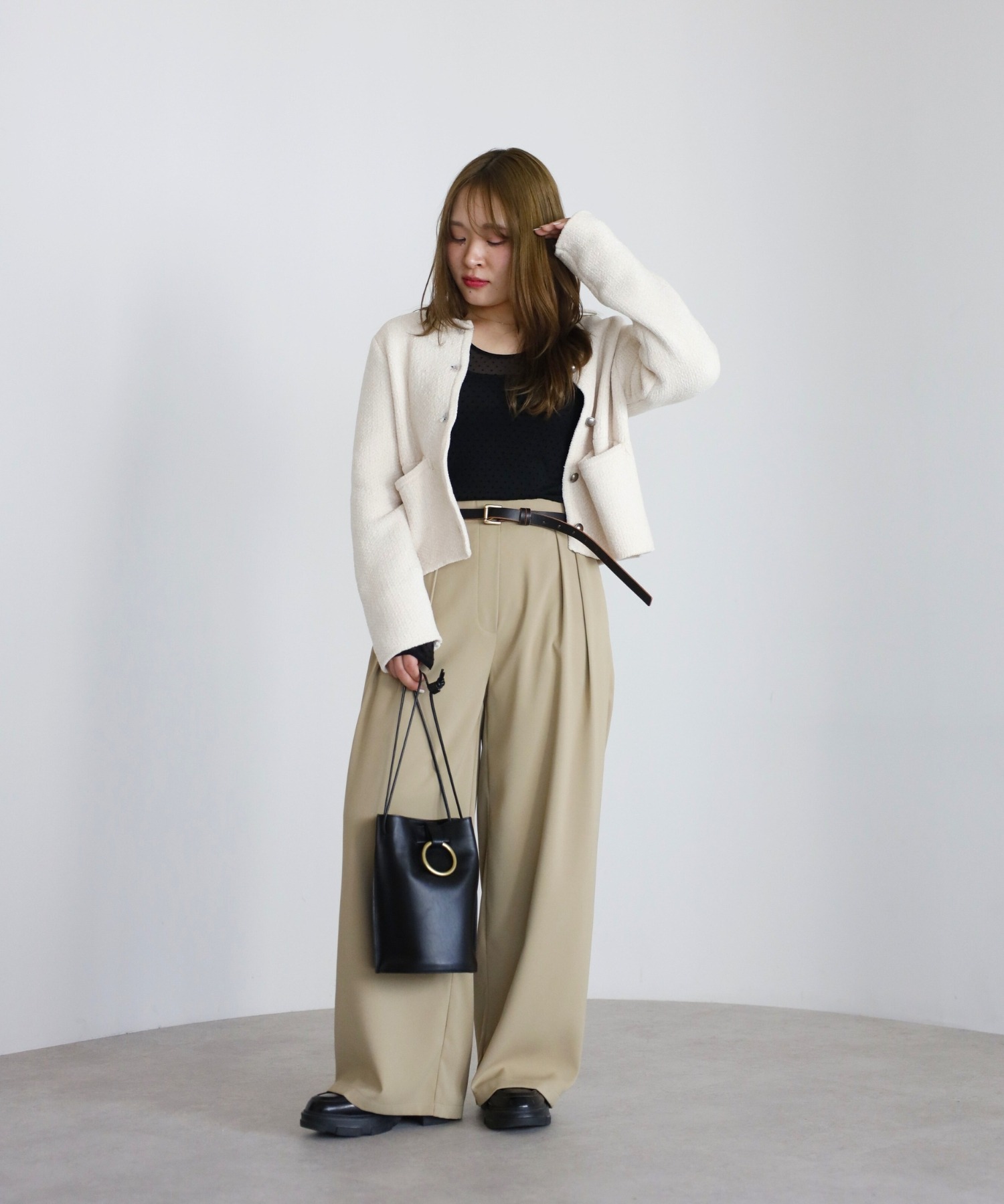 model：H152 着用サイズ：FREE