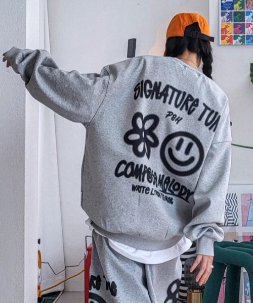 A'GEM/9 × .kom 『ARULE/アルール』 スマイルペイントスウェットプル