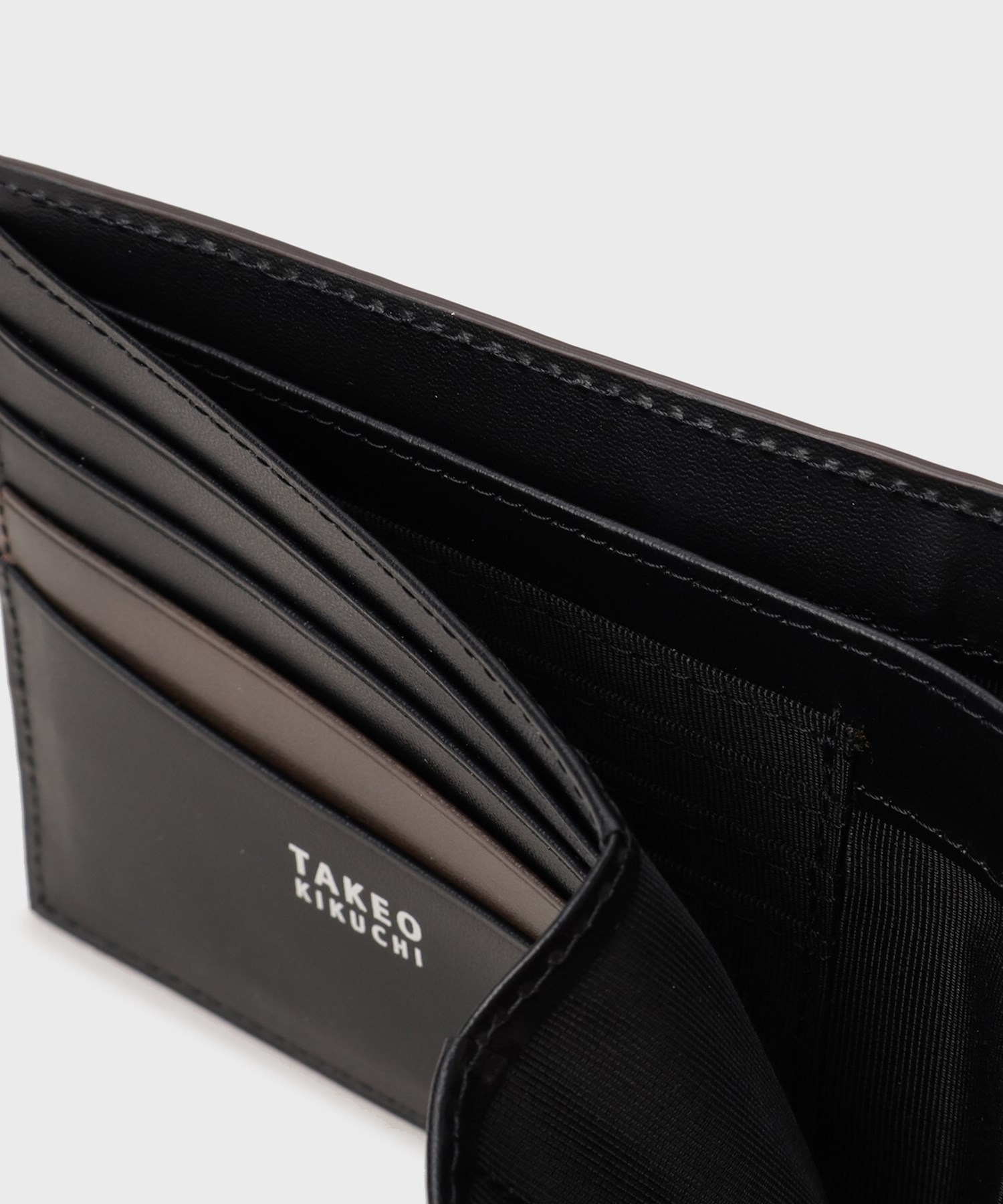 NEW レザーリップルシリーズ】バイフォールド ウォレット