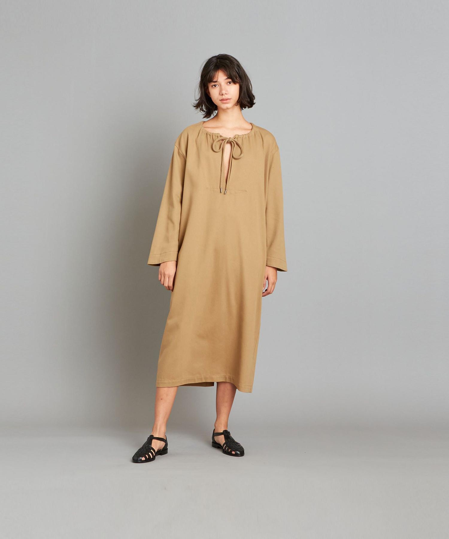 世界有名な ワンピース Alan 未使用 Steven ひざ丈ワンピース