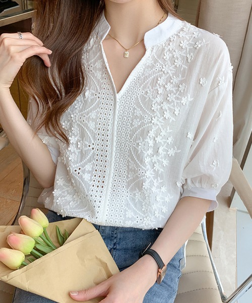 V‑neck цветочный плетёный реснабловый блуз