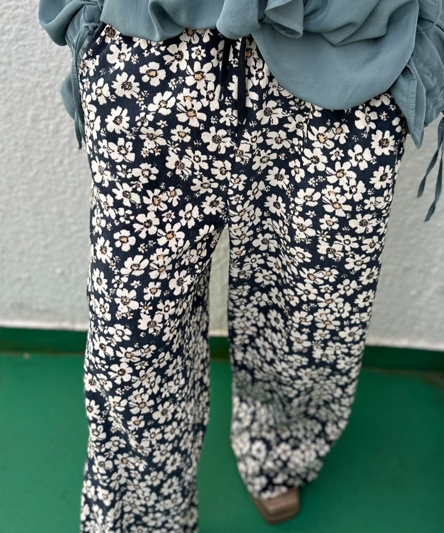 ネイビー