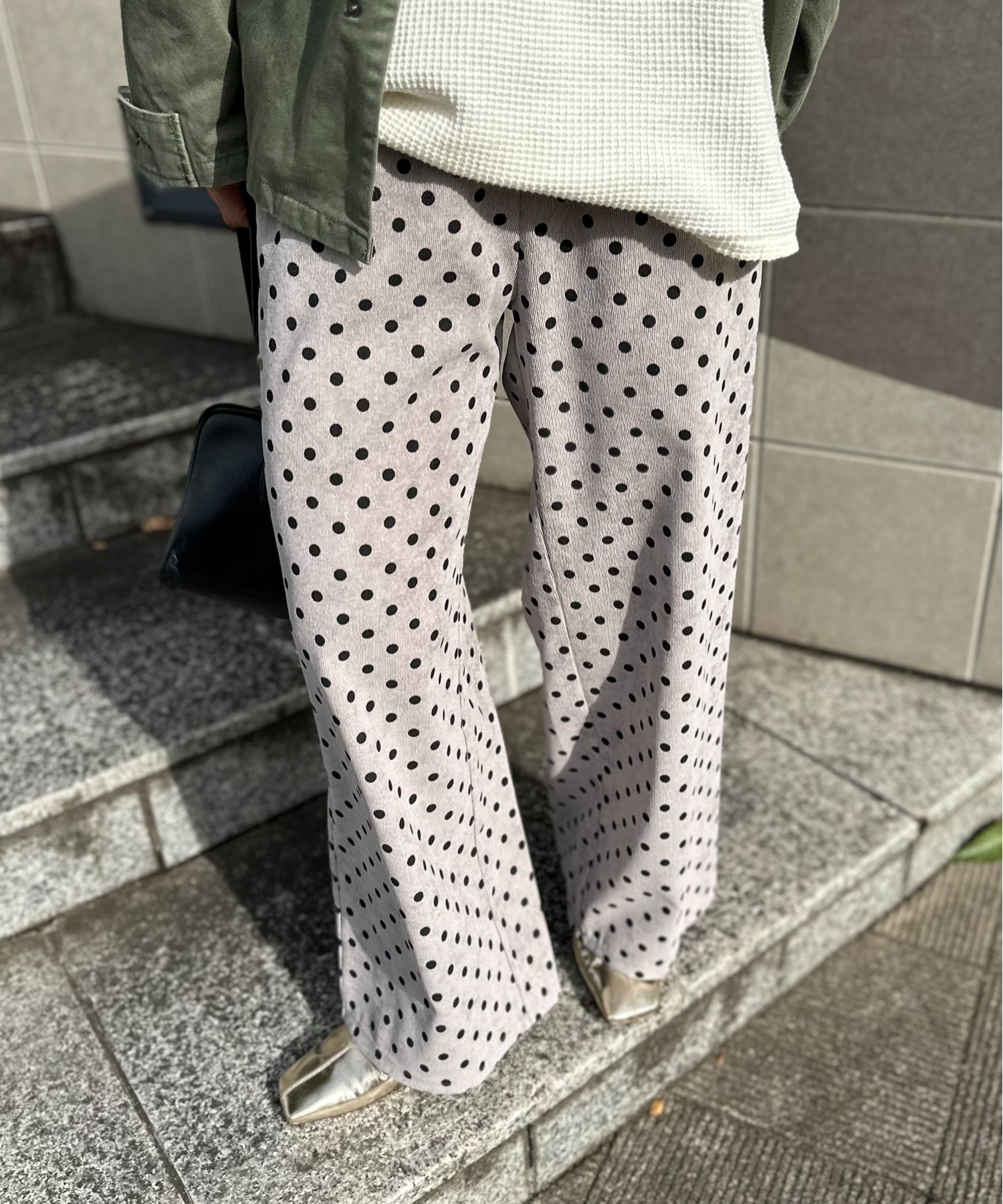 グレー（ ウエストを折り返して着用）
model:154cm 着用サイズ:FREE