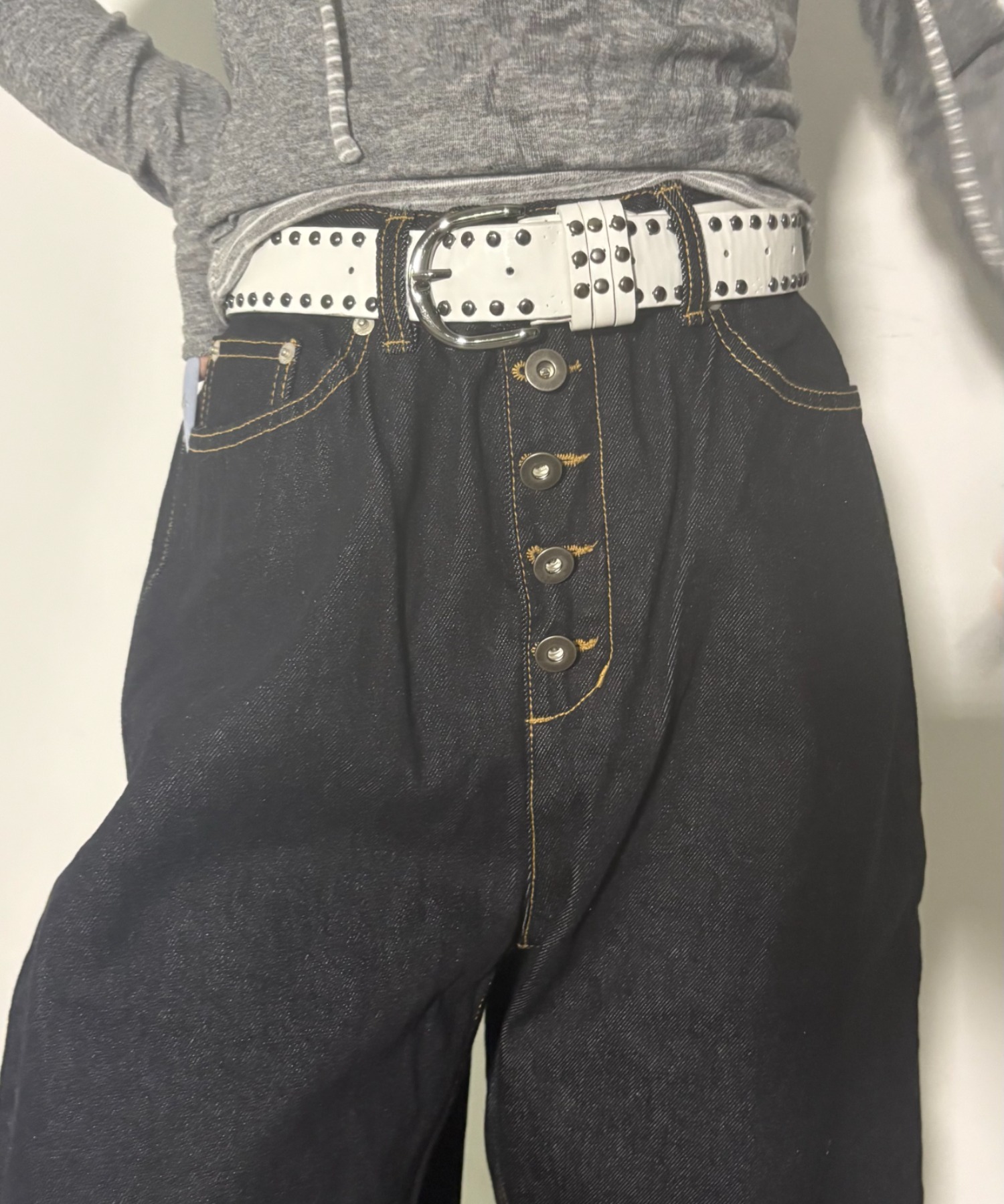 A'GEM/9 × .kom 『A'gem/エージェム』スタッズデニムパンツ A'gem│A