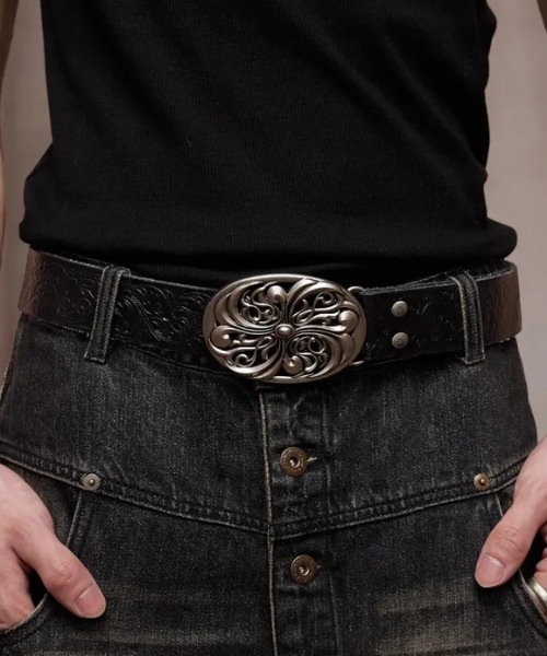 DIESEL 黒いレザーオーバルバックルベルト 95cm DIESEL 黒いレザーオーバルバックルベルト 95cm