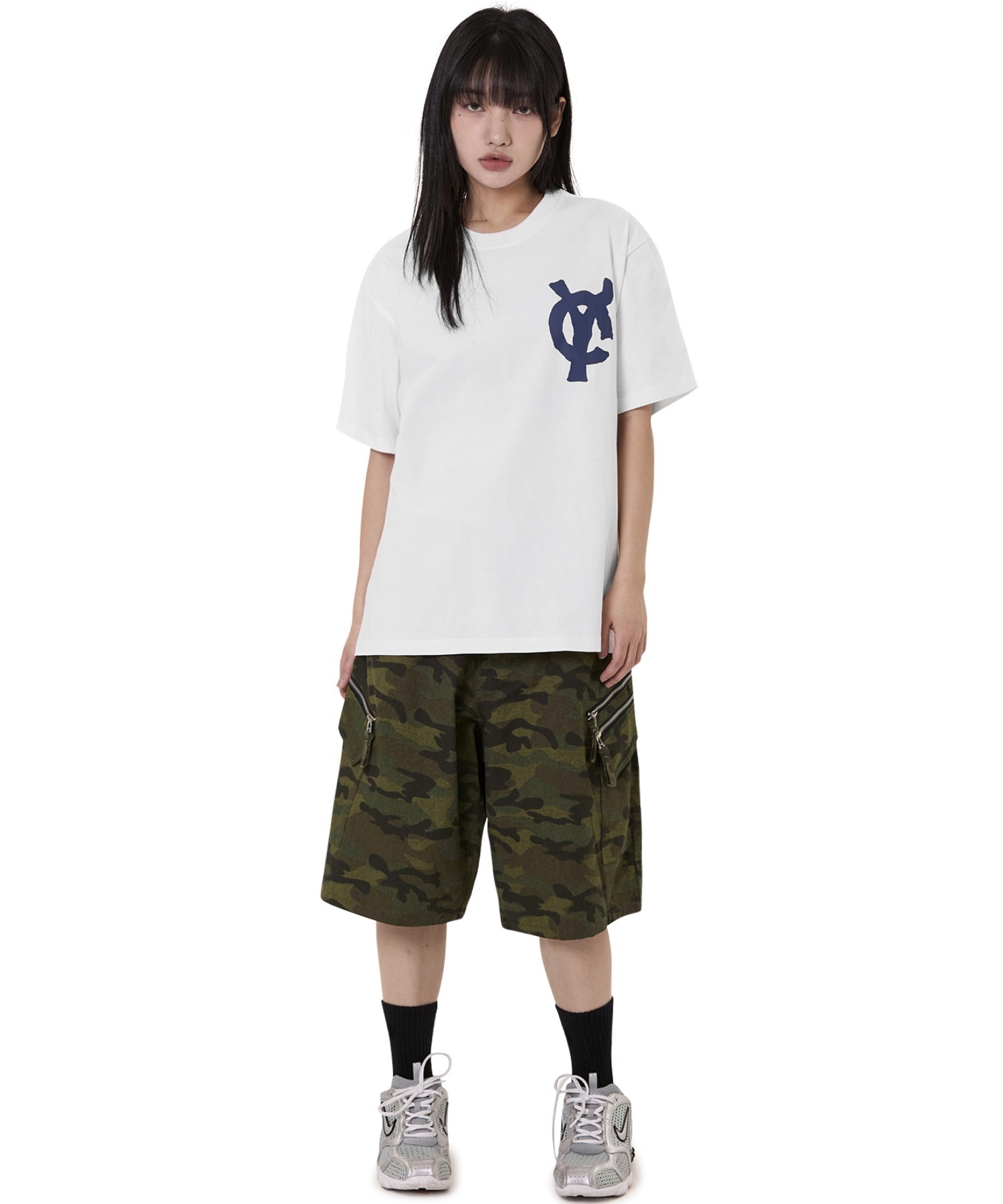 ★OY★PRINTED PATCH TEE - WHITE★正規品/韓国直送料込/人気 OY/オーワイ』PRINTED PATCH TEE/プリンテッドパッチ半袖Tシャツ