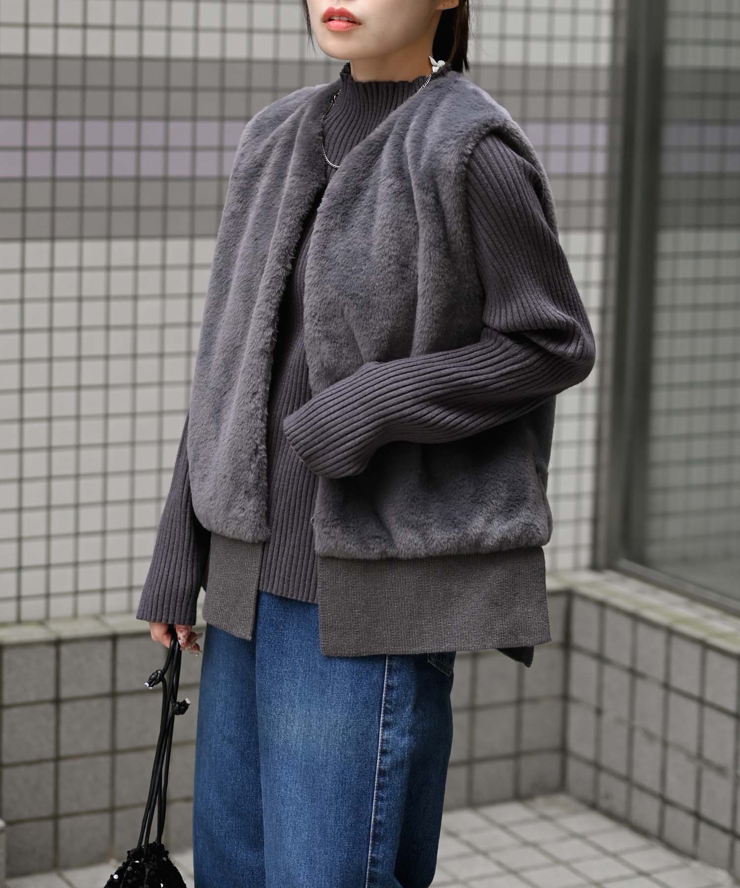 グレー