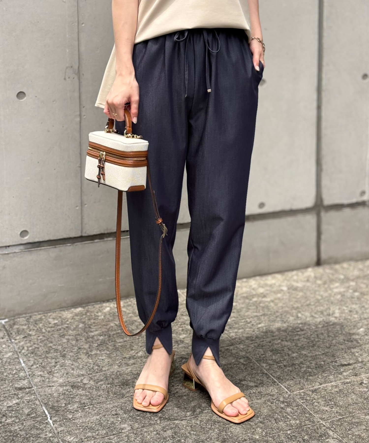 デニムライクジョガーパンツ Emma Taylor│STYLEDOOR スタイルドア