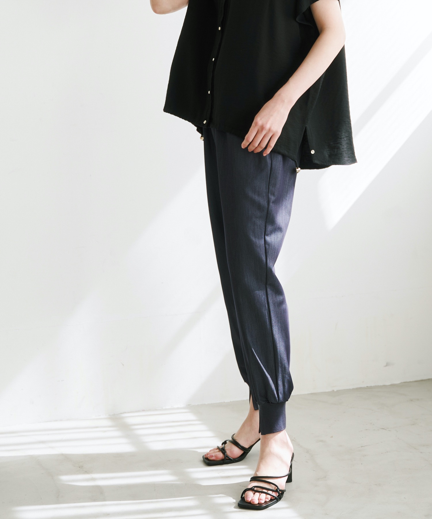 シオゴリ様 デニムライクジョガーパンツ Emma Taylor│STYLEDOOR スタイルドア