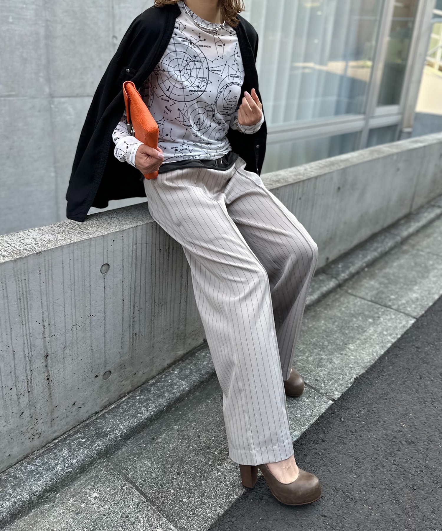 グレイッシュベージュ
model:154cm 着用サイズ:FREE