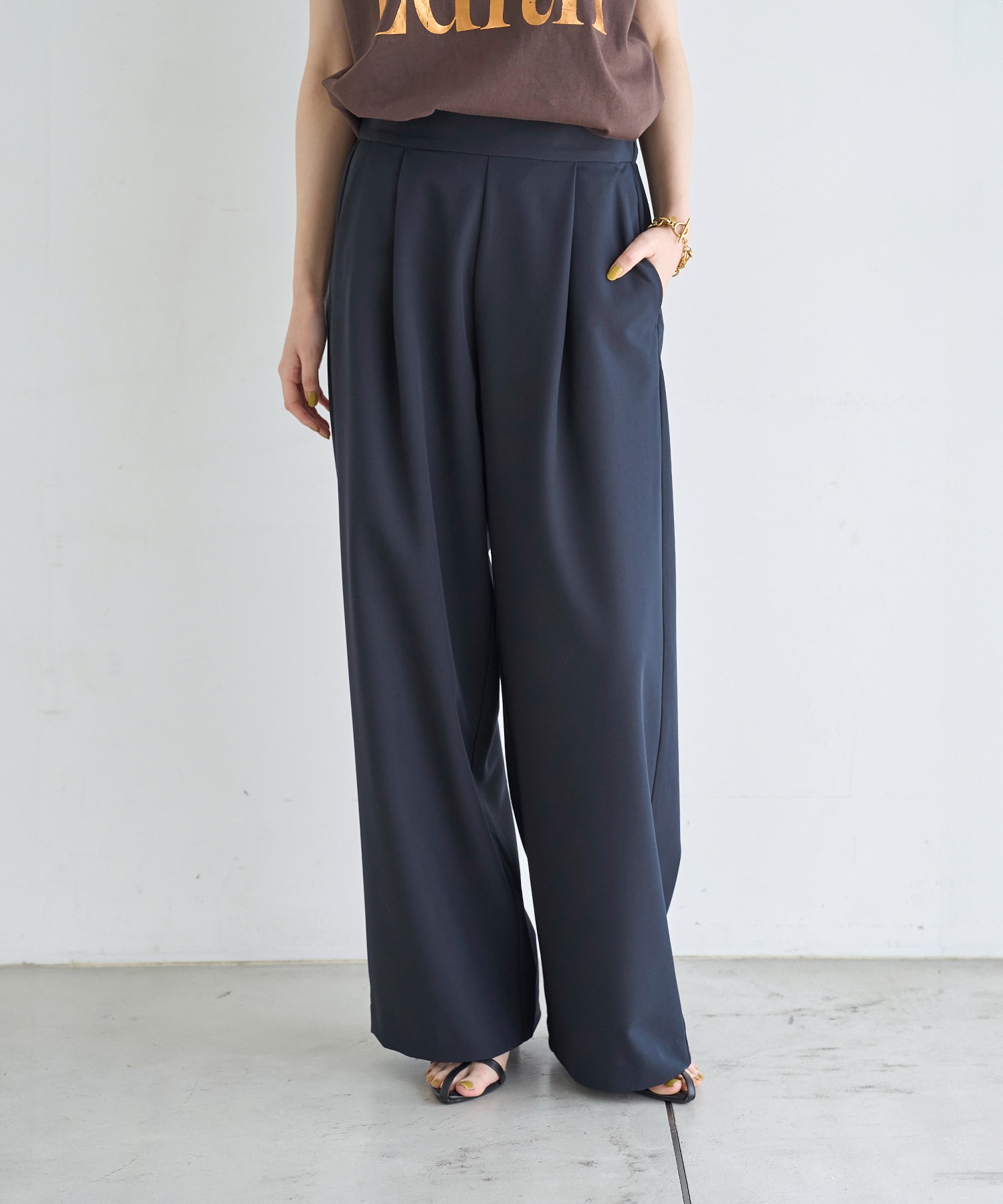 model：H166　着用サイズ：M
