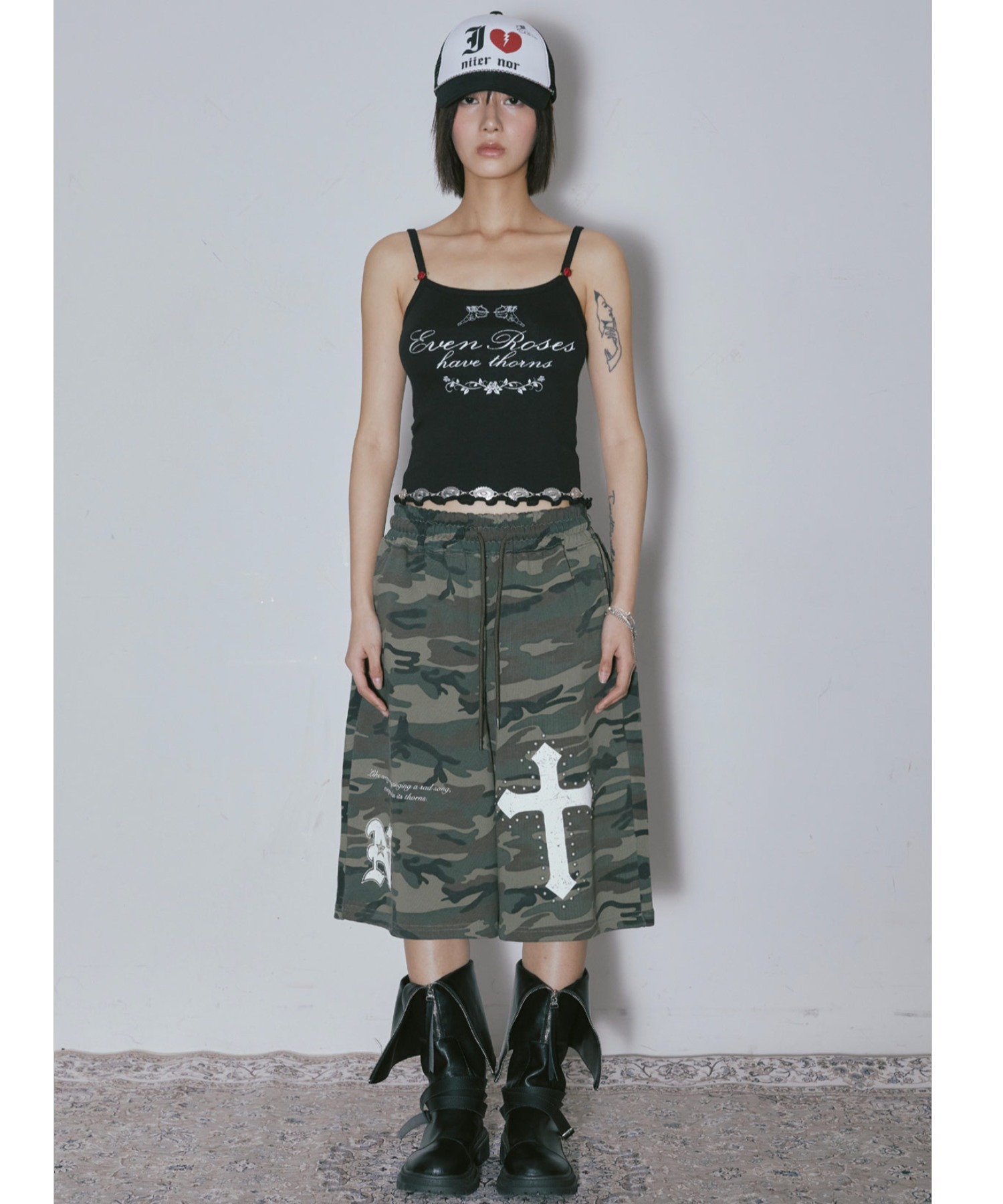 ブラウス シャツ A'GEM/9 × .kom 「NIIER NOR/ニーアノア」 ROSE SLEEVELESS SHIRT/ローズ スリーブノース A'GEM/9 × .kom 『NIIER NOR/ニーアノア』 ANGEL ROSE
