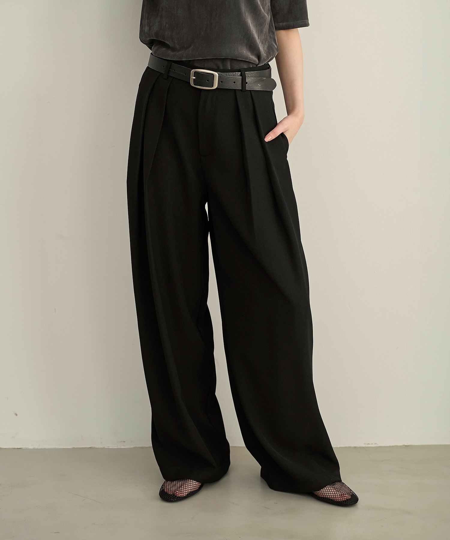 model：H166　着用サイズ：M