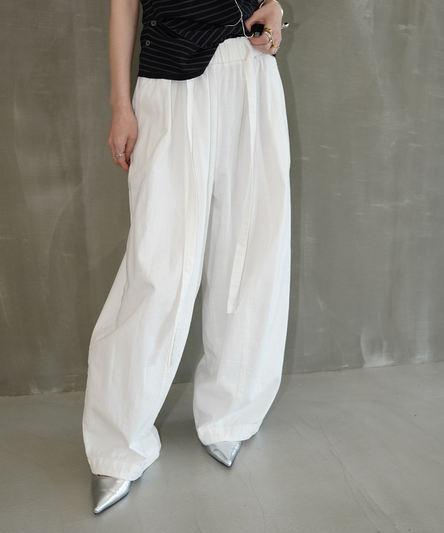 ト*ム様 NO COFFEE CLUBHAUS XL ホワイトパンツ センターシームボリュームパンツ chw26s157-ファッション通販サイト