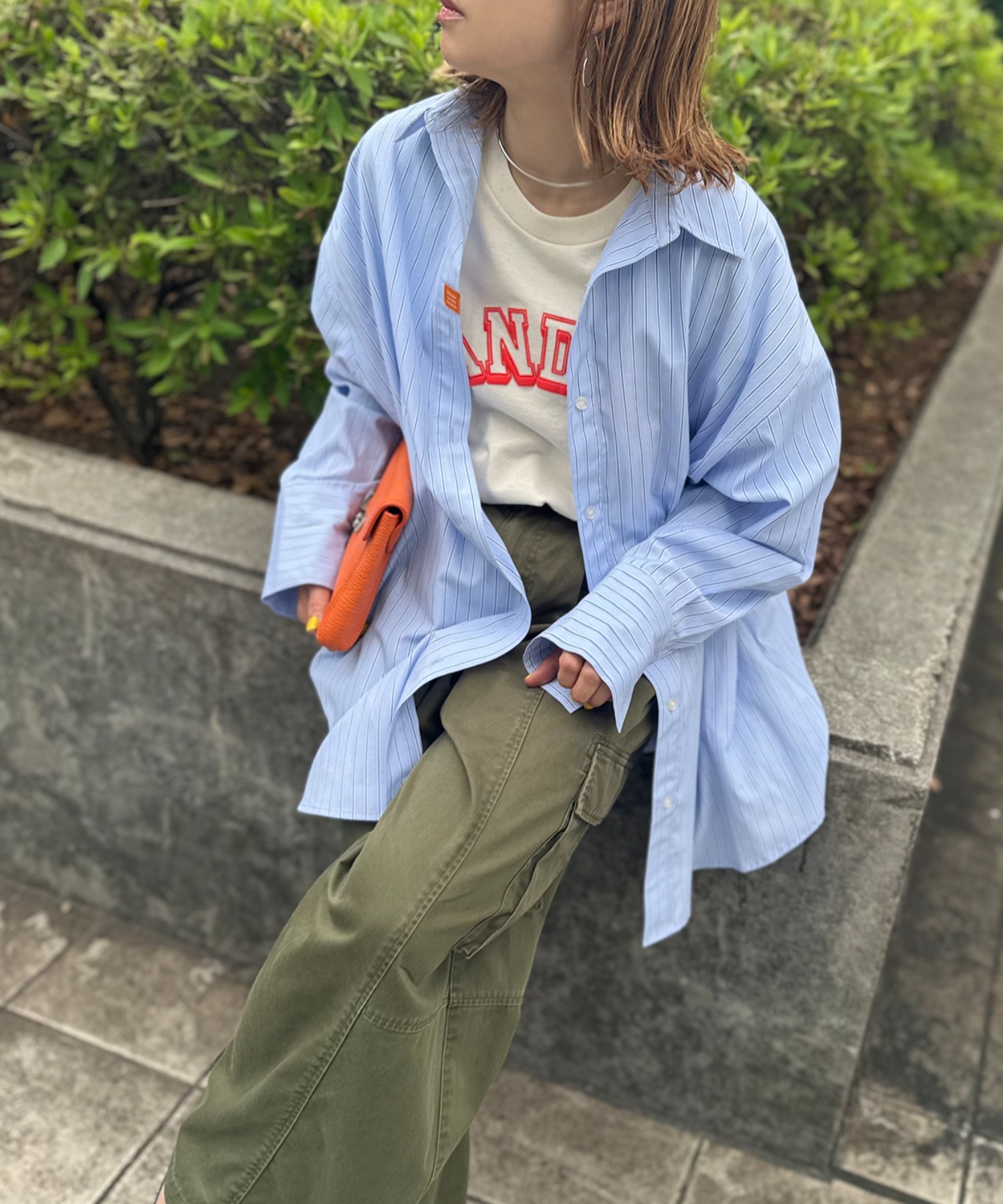 ブルー