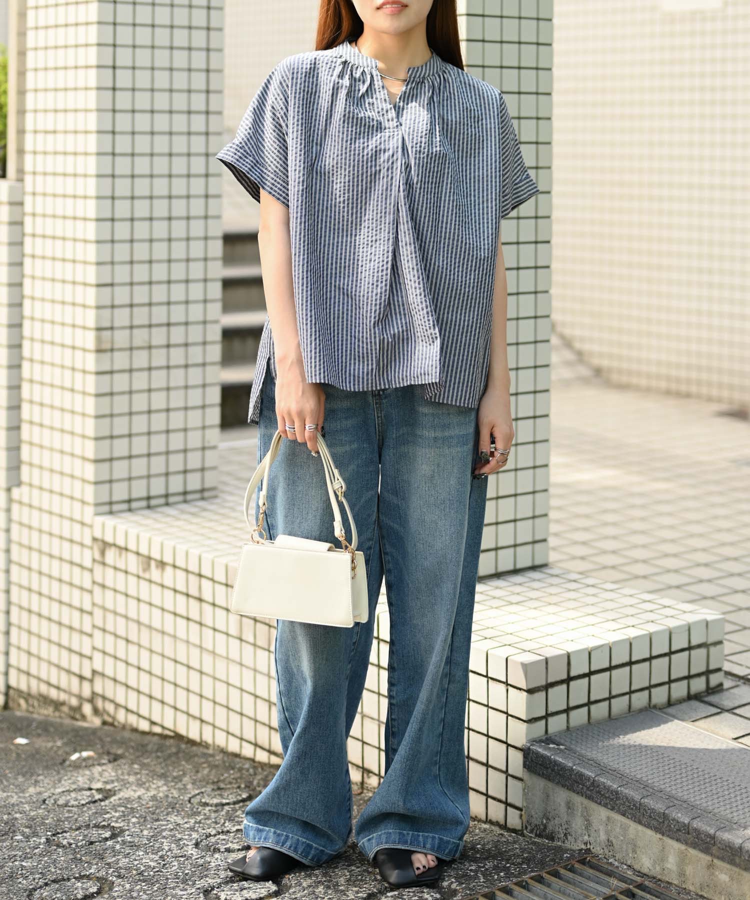 ネイビー