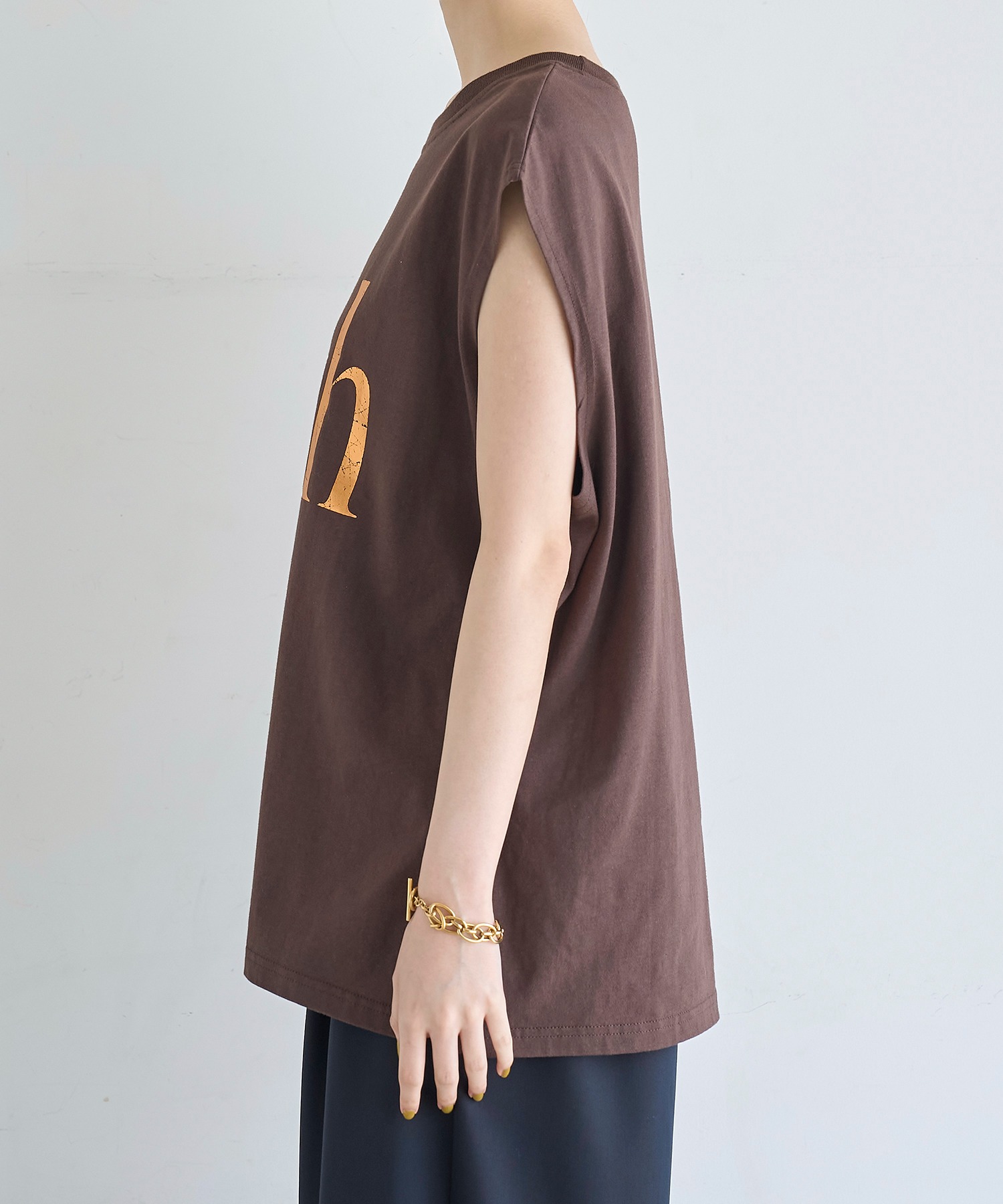 model：H166　着用サイズ：F