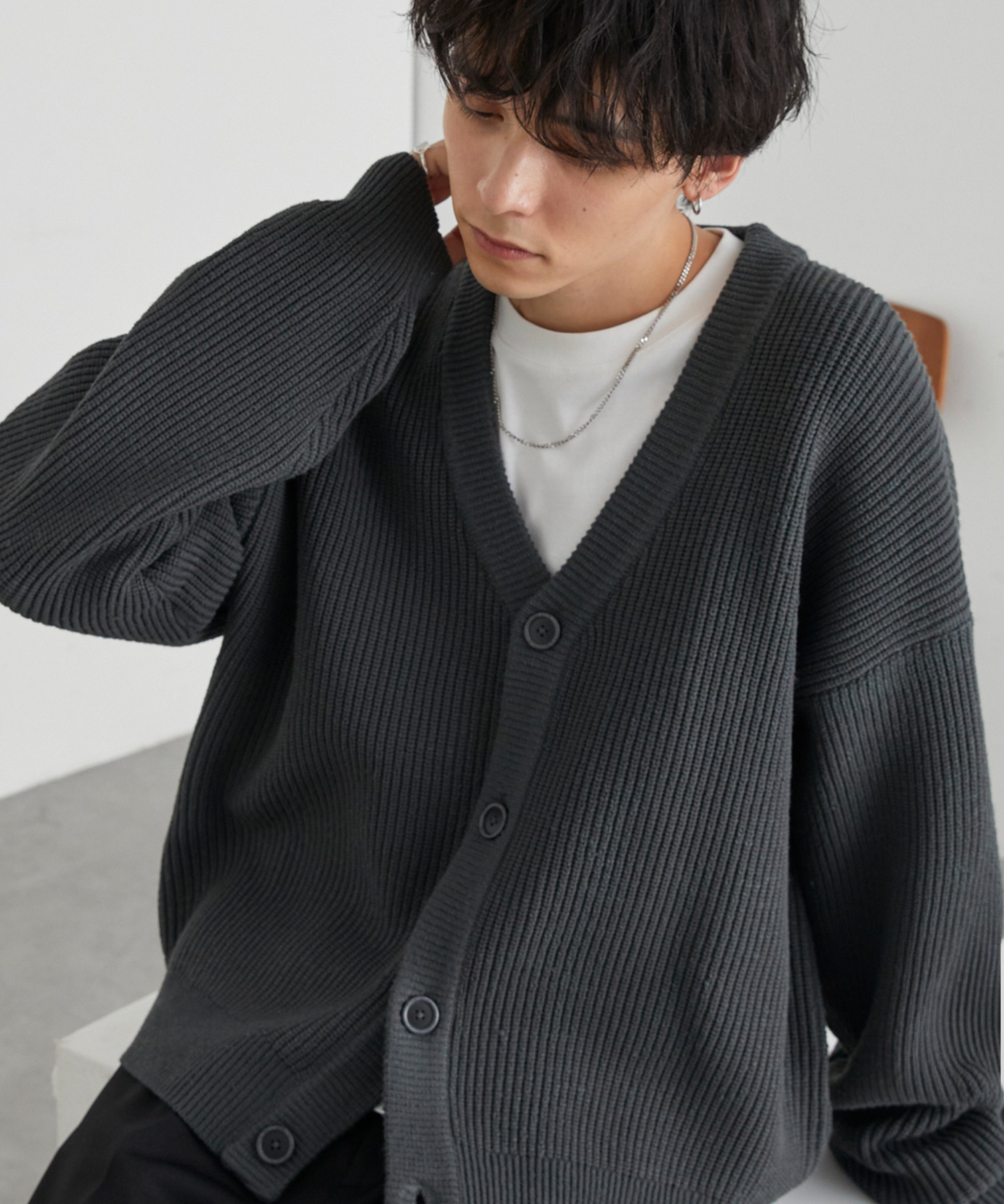 バルキー片畦編み オーバーサイズ Vネック ボリュームニット