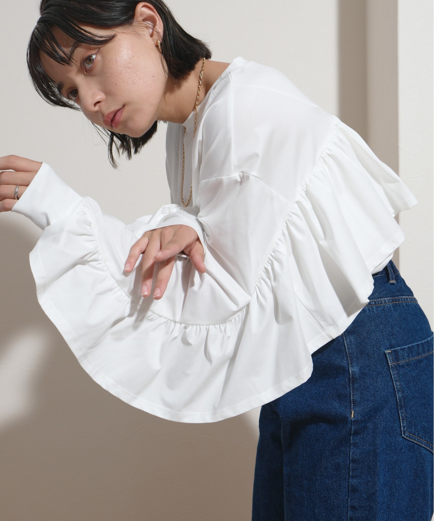 オーバーサイズバックフリルロンT Palm Riche│Eimee Law & LHELBIE 