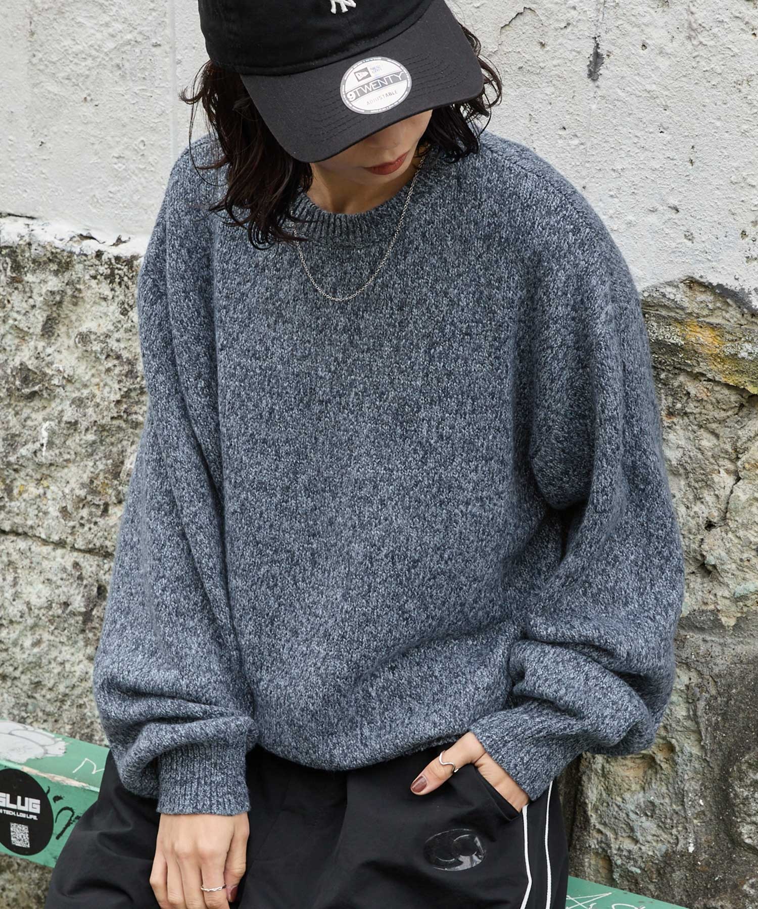 グレー オーバーサイズ クルーネックニット 帯電防止/ウォッシャブル/アンチピリング> ミックスヤーン オーバー