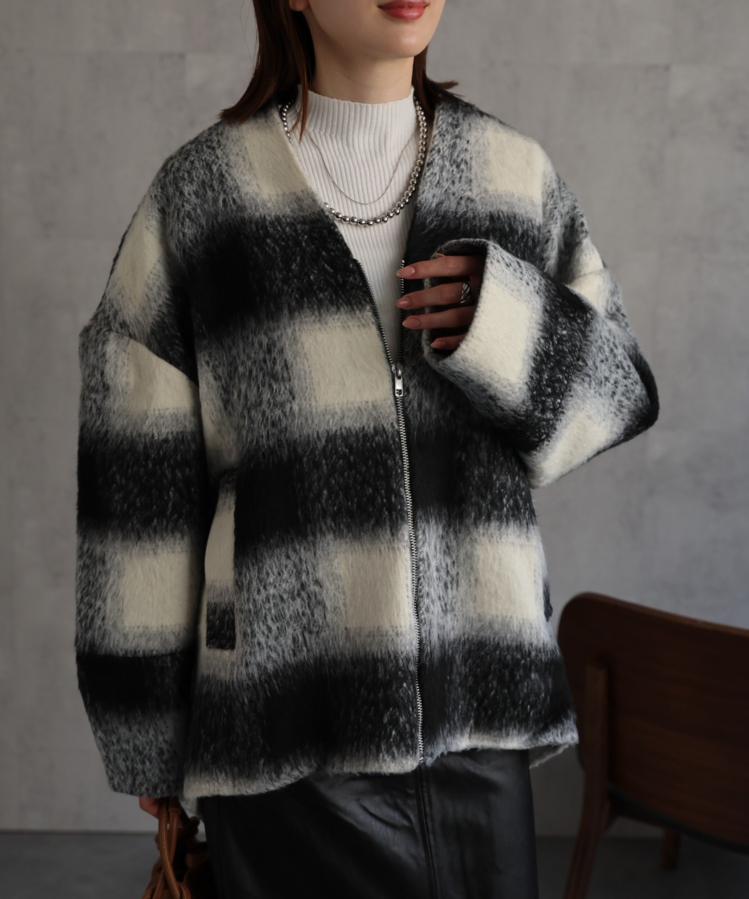 model：162cm　着用サイズ：F
