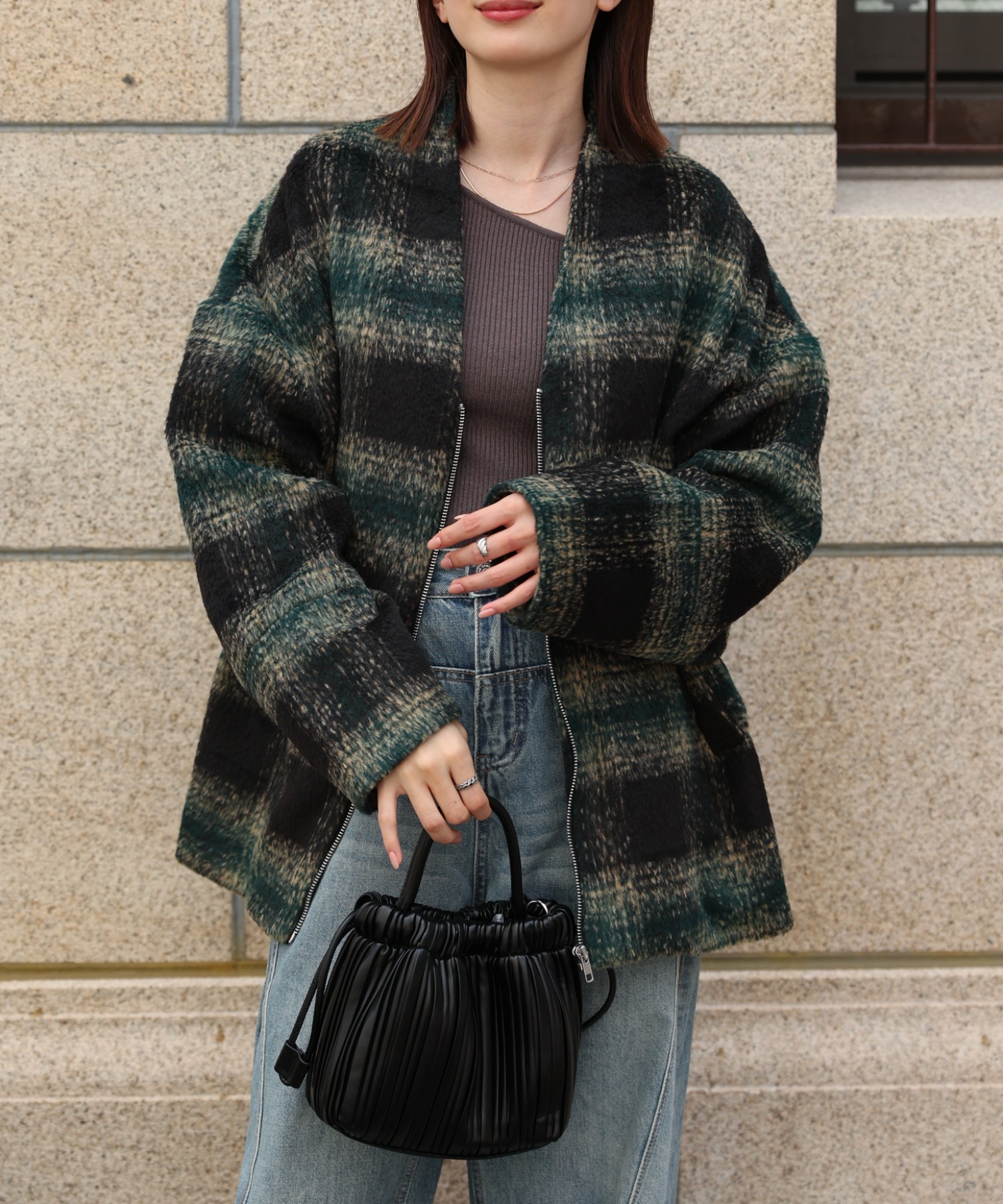 model：162cm　着用サイズ：F