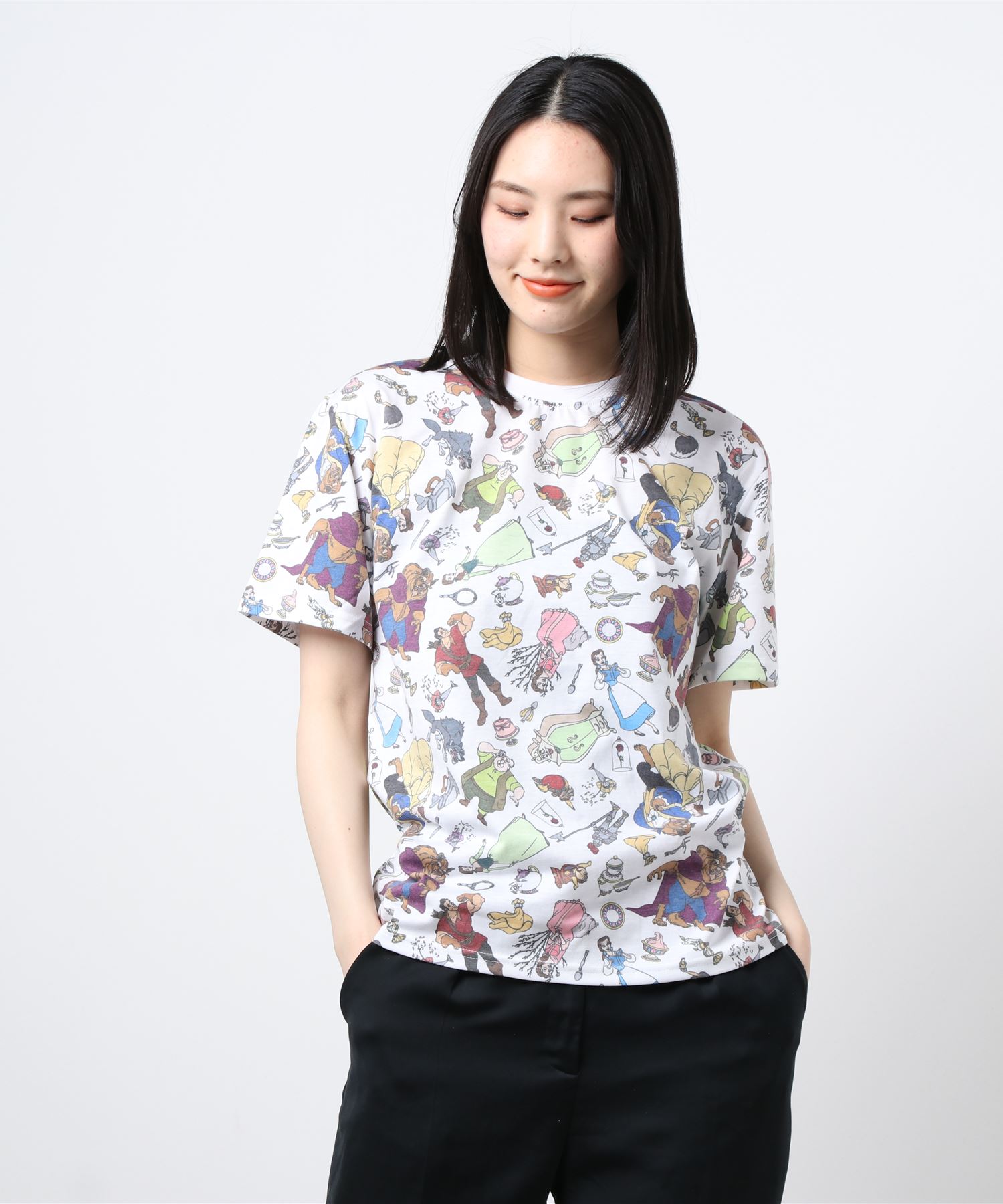 Disney ディズニー 総柄tシャツ ぎっしり Disney ディズニー 総柄tシャツ ぎっしり