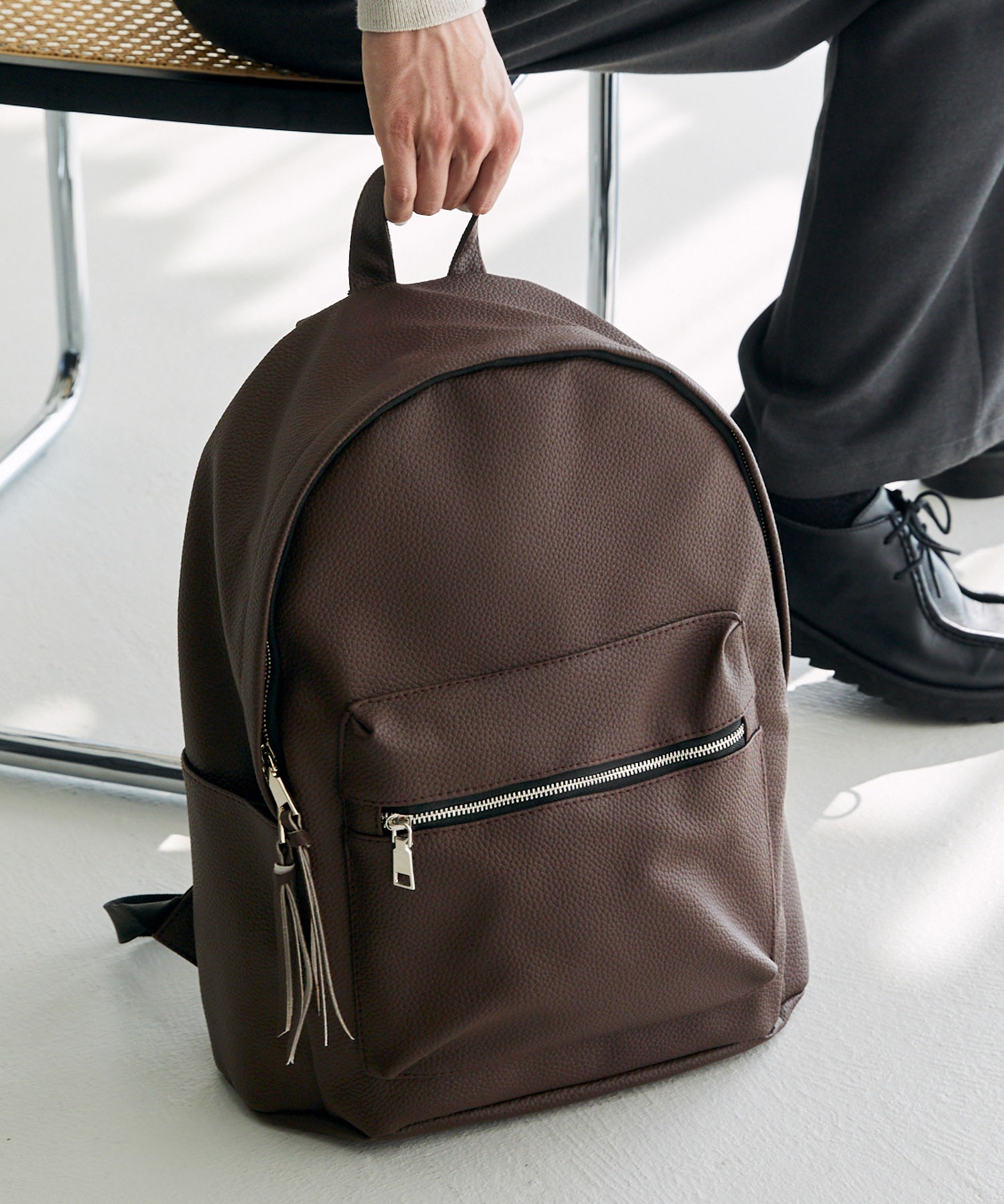 BASIC NEOLEATHER BACKPACK/PUレザーバッグパック