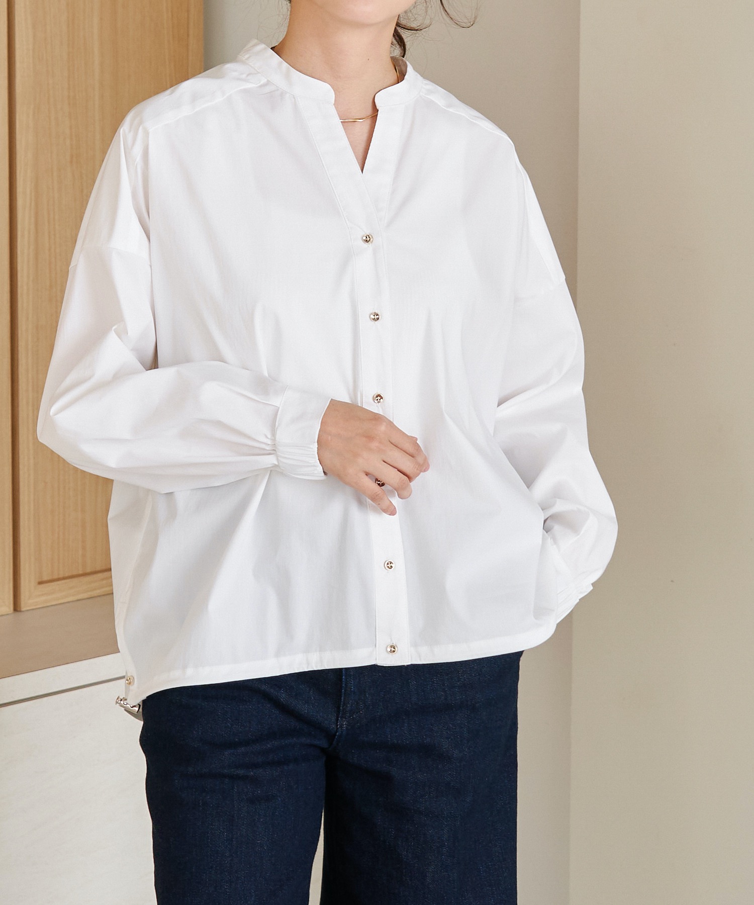 [Emma Taylor]ラッフルフレアキーネックブラウス キーネックバルーンスリーブブラウス Emma Taylor│STYLEDOOR