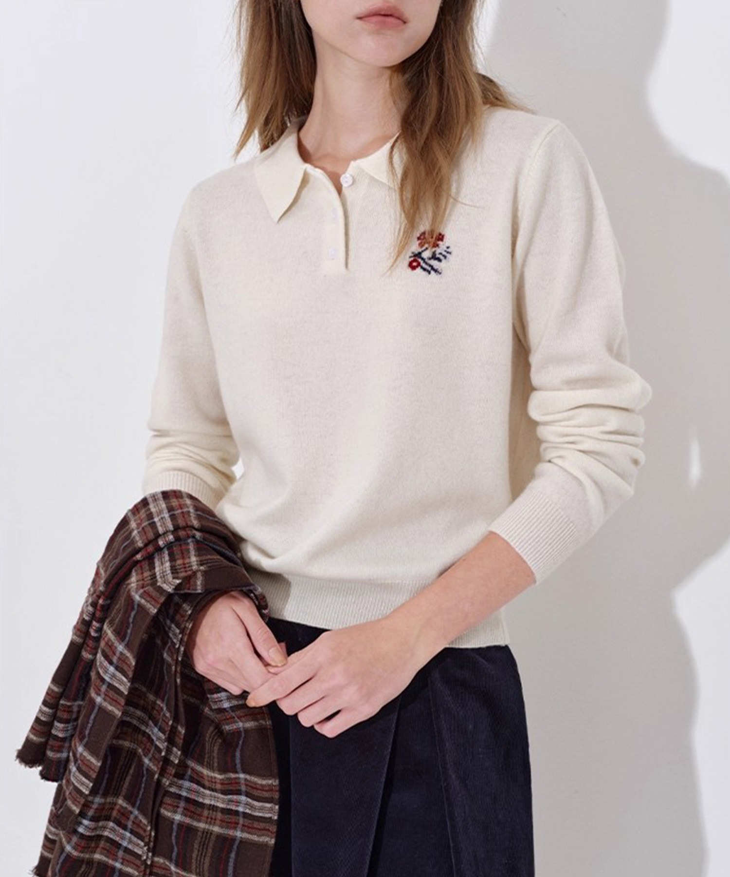 ポロカラー ワンポイント花柄刺繍 ニットトップス FD25S027