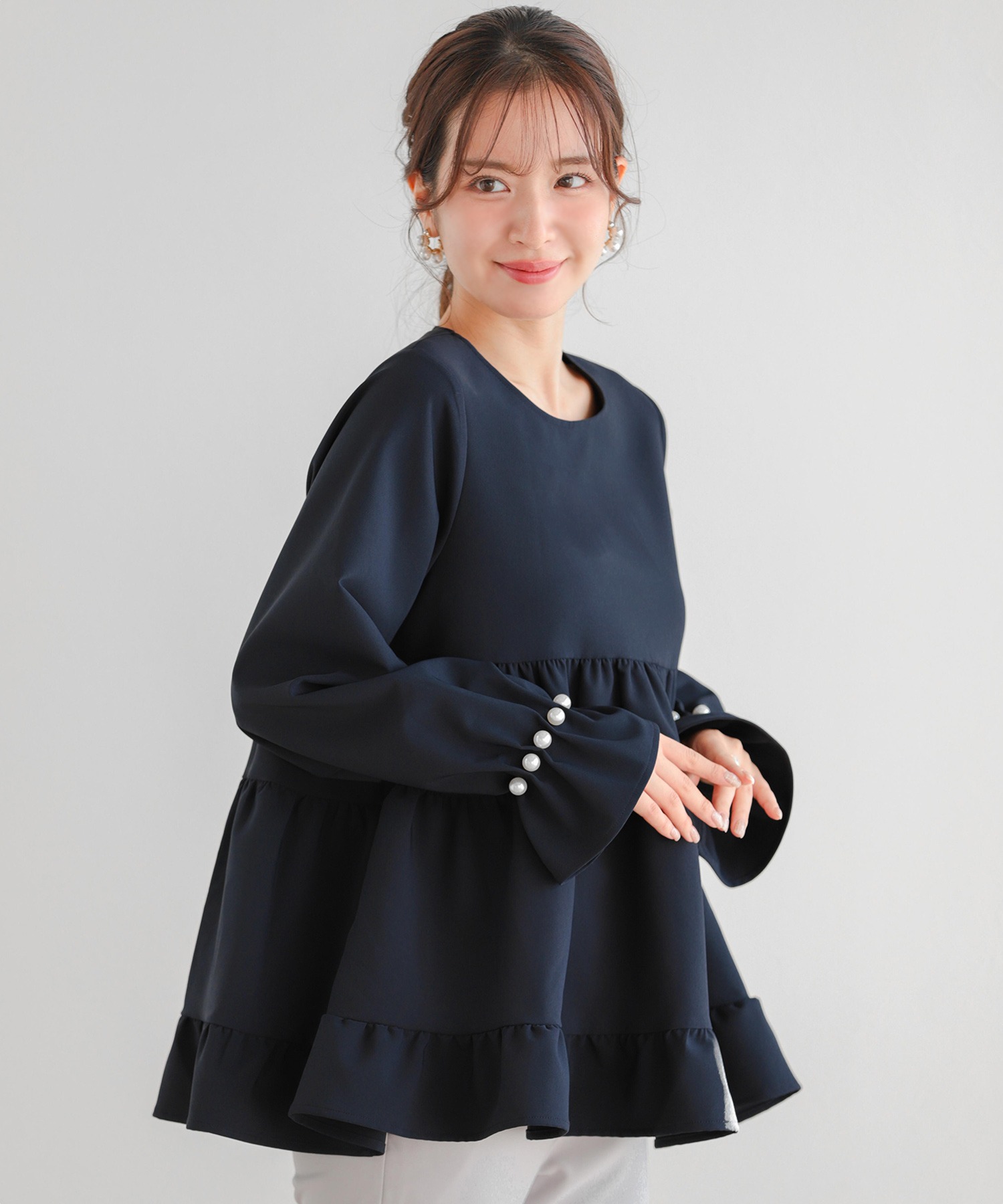 タックパール袖ティアードトップス