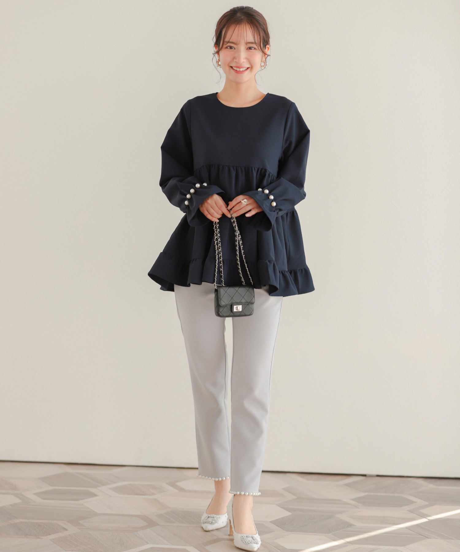 タックパール袖ティアードトップス