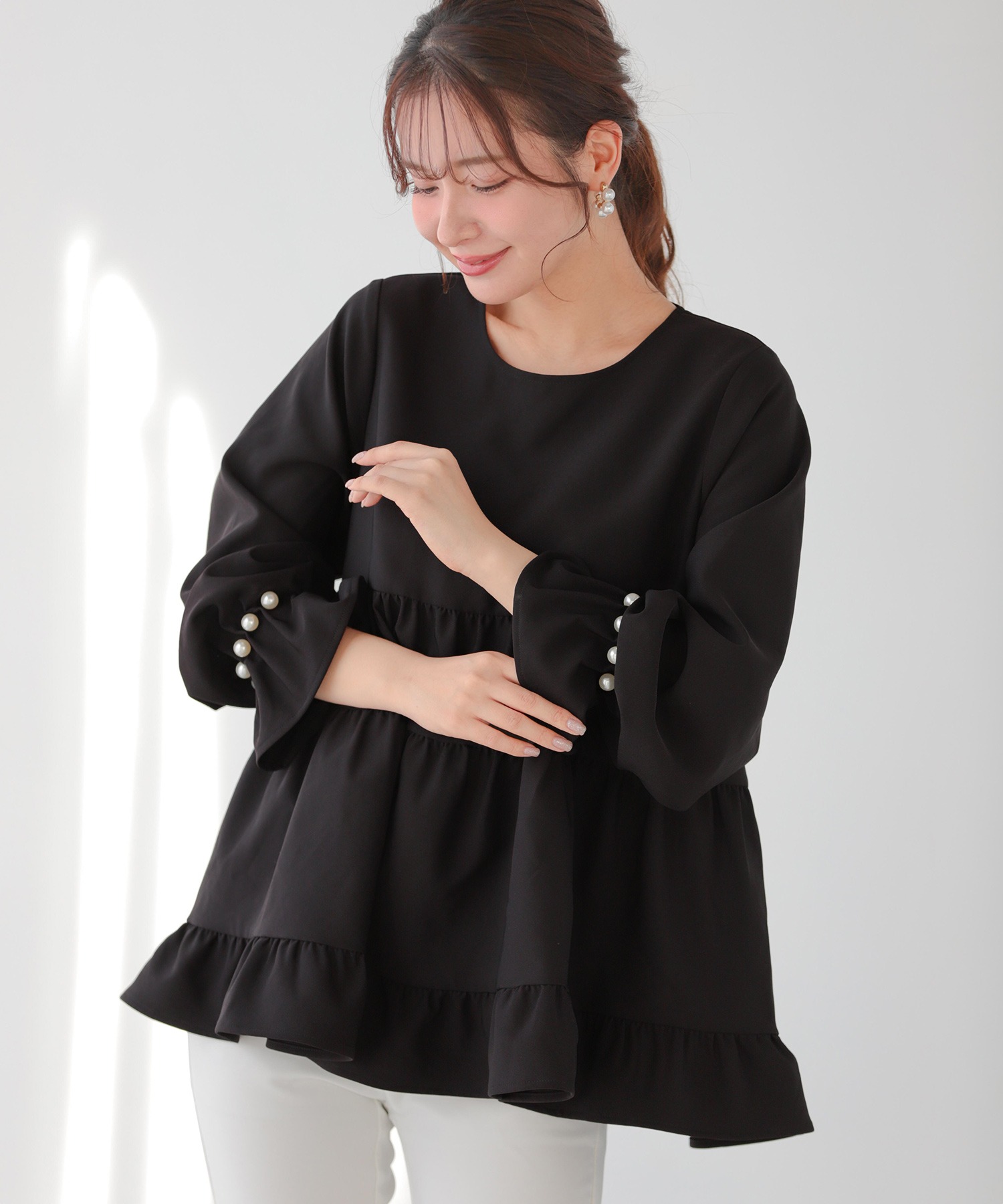 タックパール袖ティアードトップス