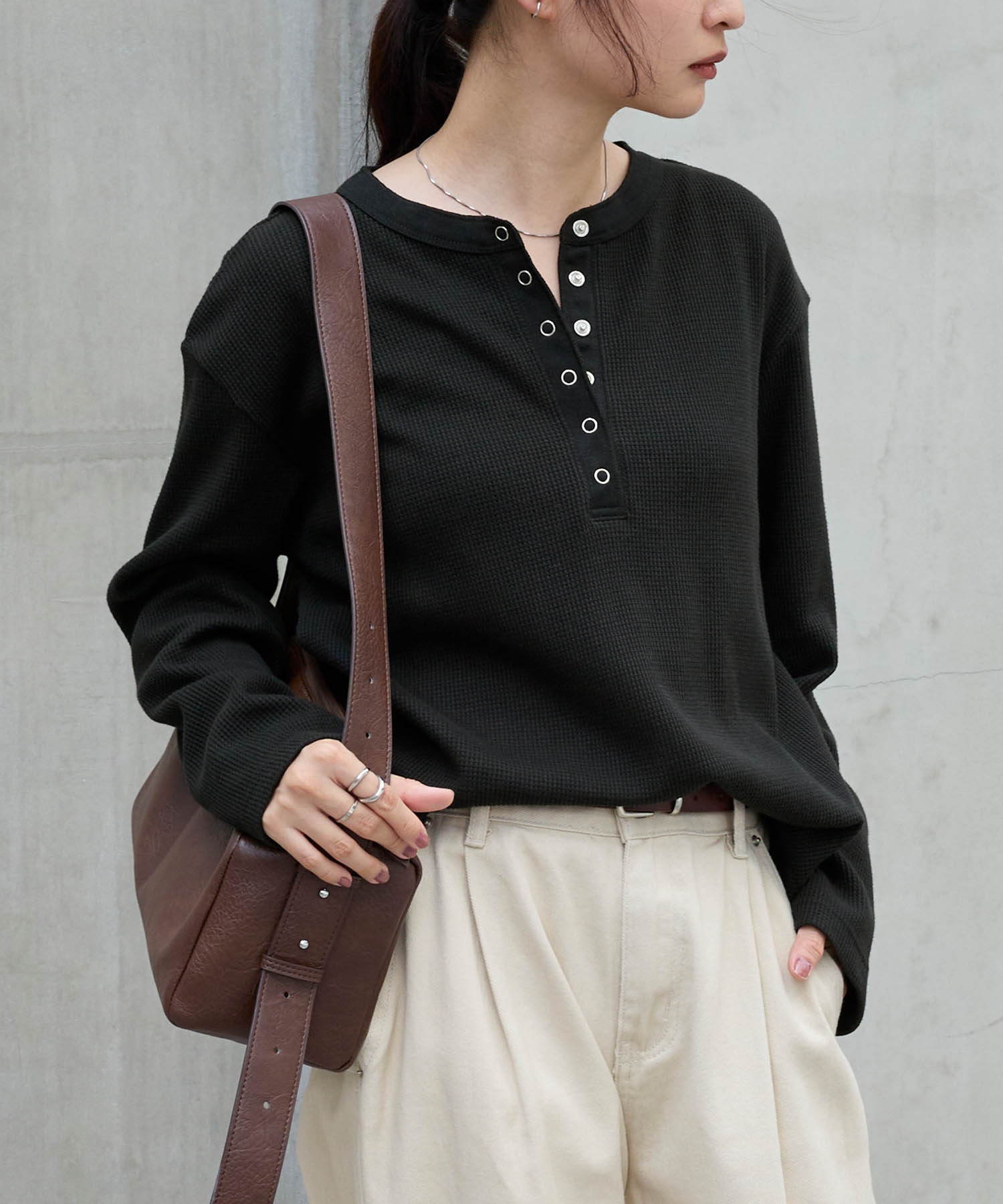 <抗菌防臭> ソフトワッフル ヘンリーネック ラウンドヘム プルオーバー