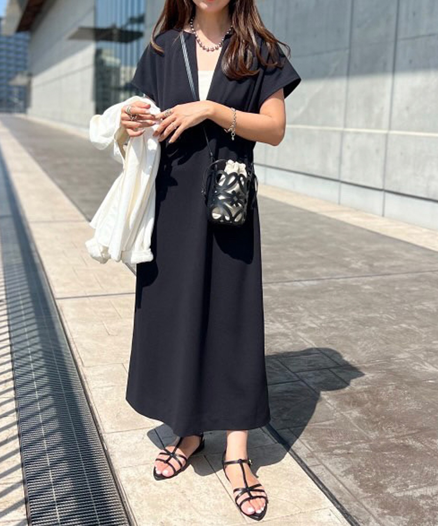 キーネックカットジョーゼットワンピース Emma Taylor│STYLEDOOR