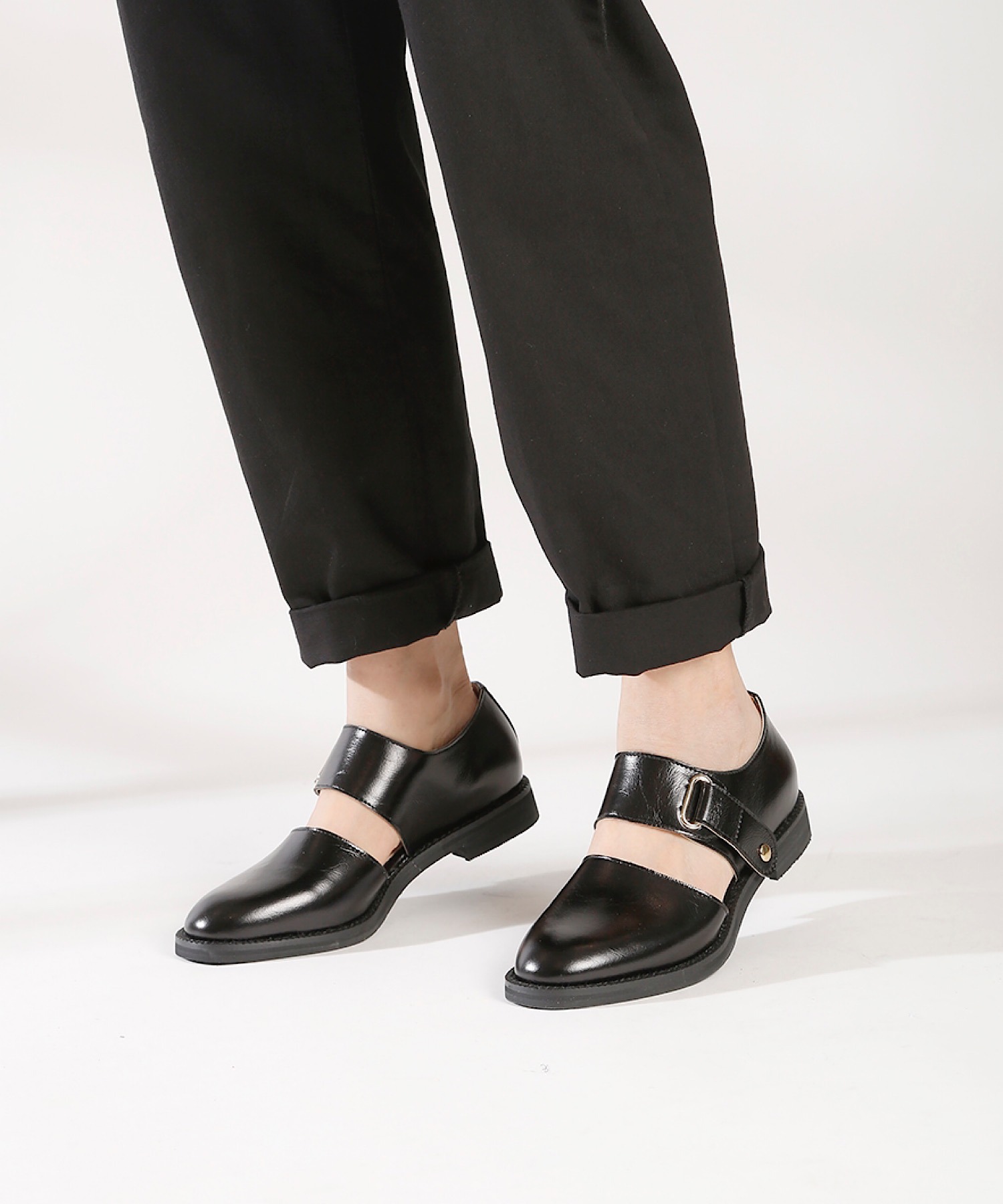 ストラップシューズ ALL BLACK│Jeffrey Campbell OFFICIAL