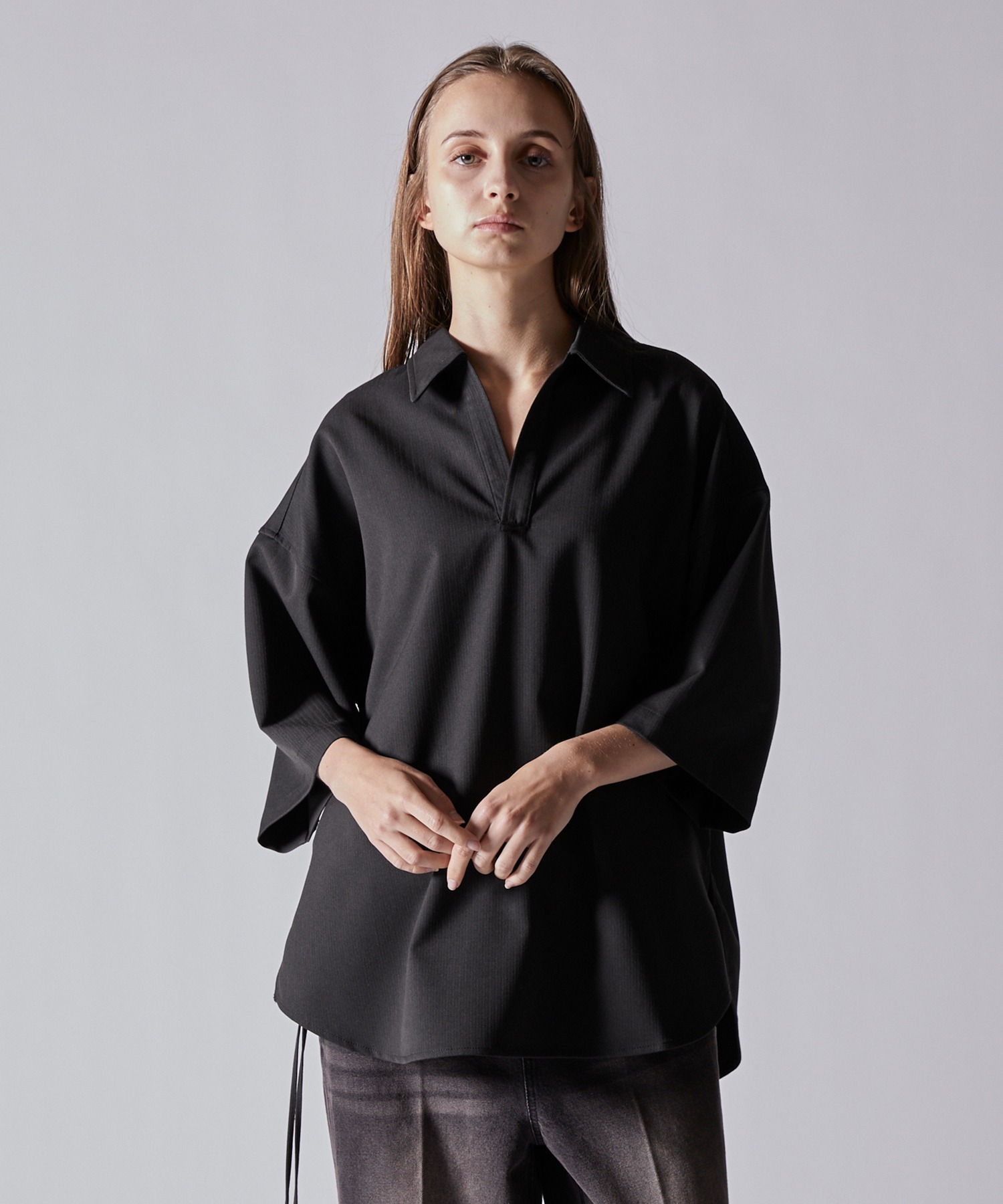 CLEL Herringbone TR короткая футболка с боковыми шнуровками Skipper Shirt — шевронный трикотаж, полурасклешенная