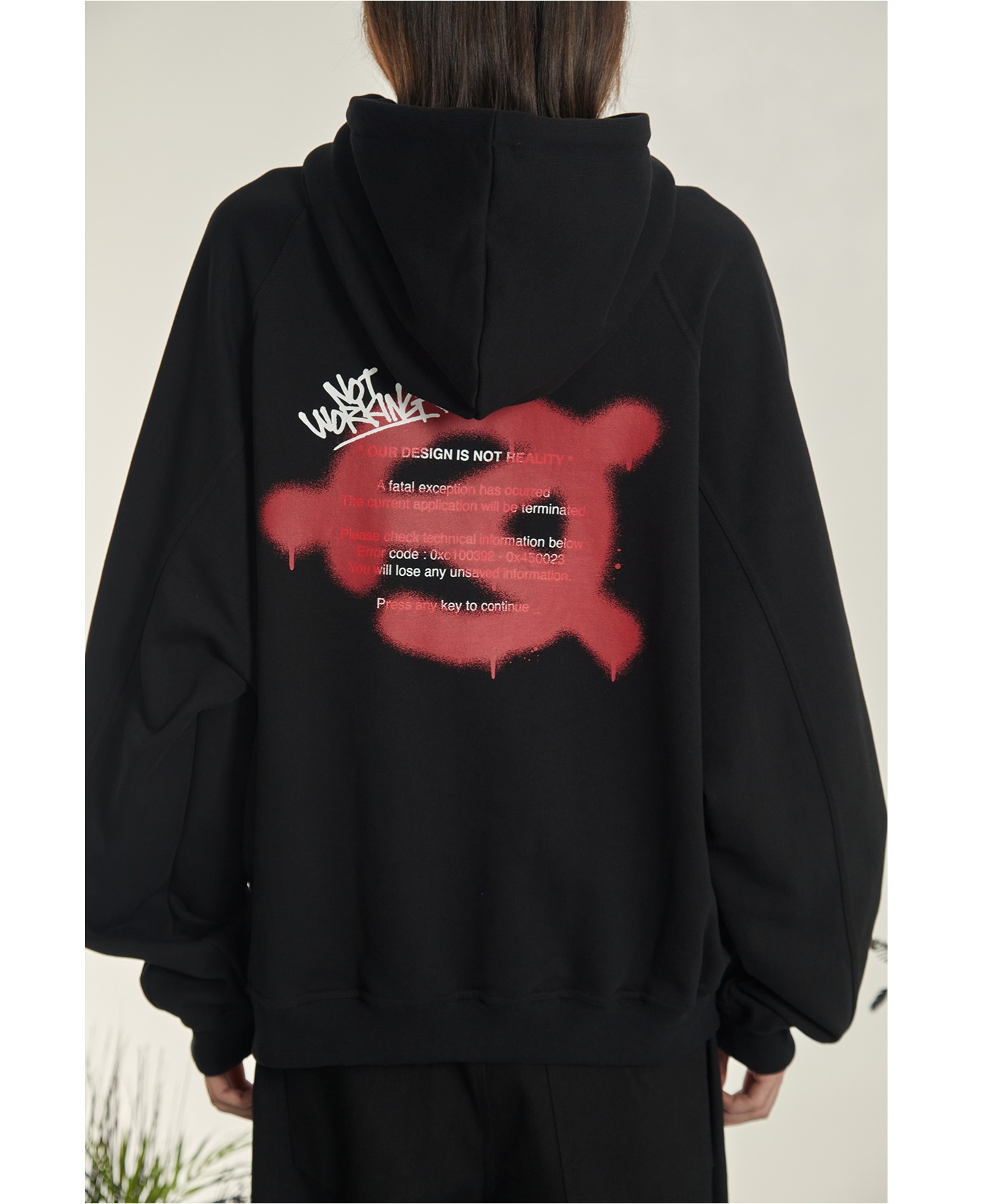 OY/オーワイ』GRAFFITI LOGO HOODIE/グラフィティ ロゴ フーディ プル