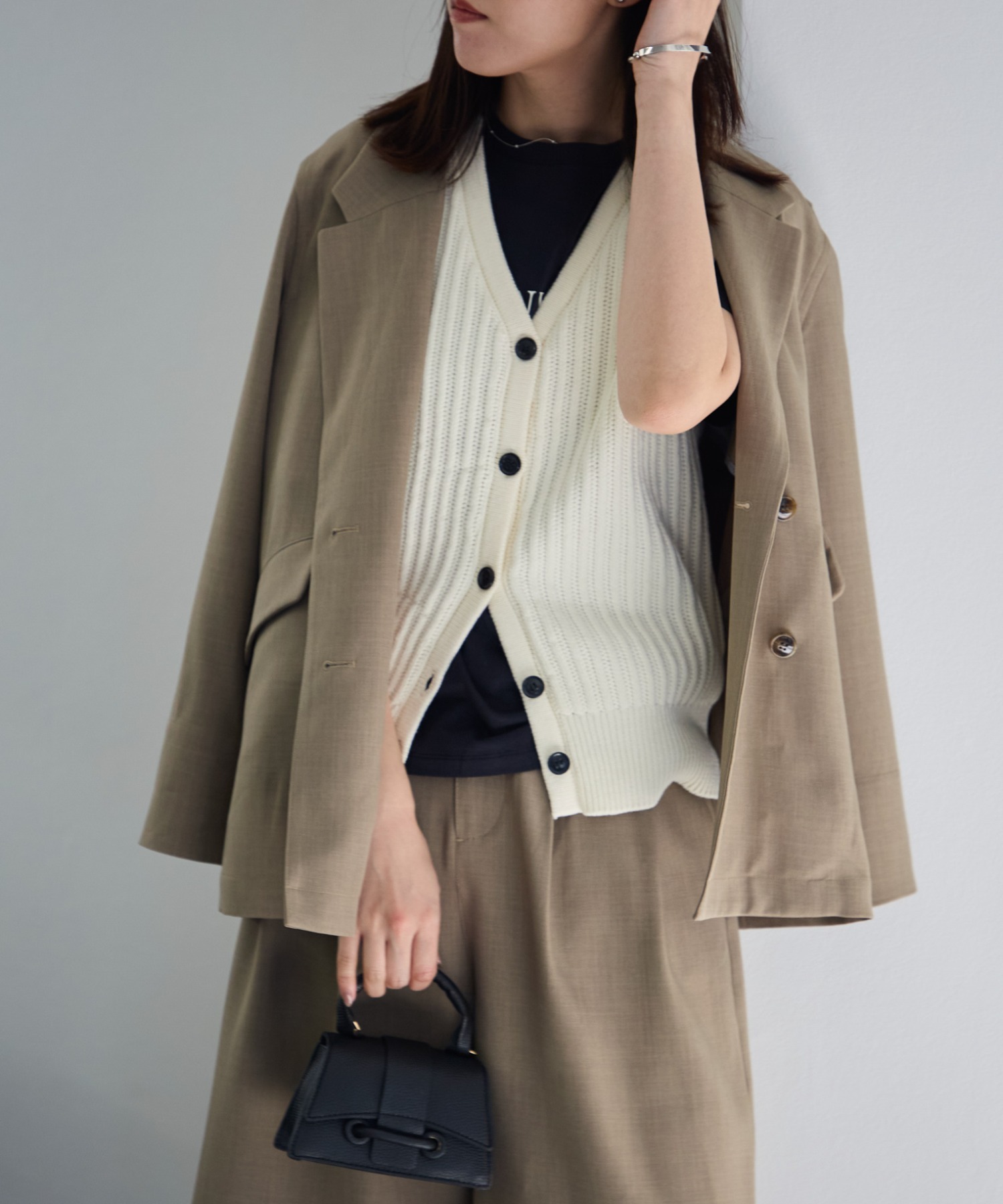 model：170cm / size：F