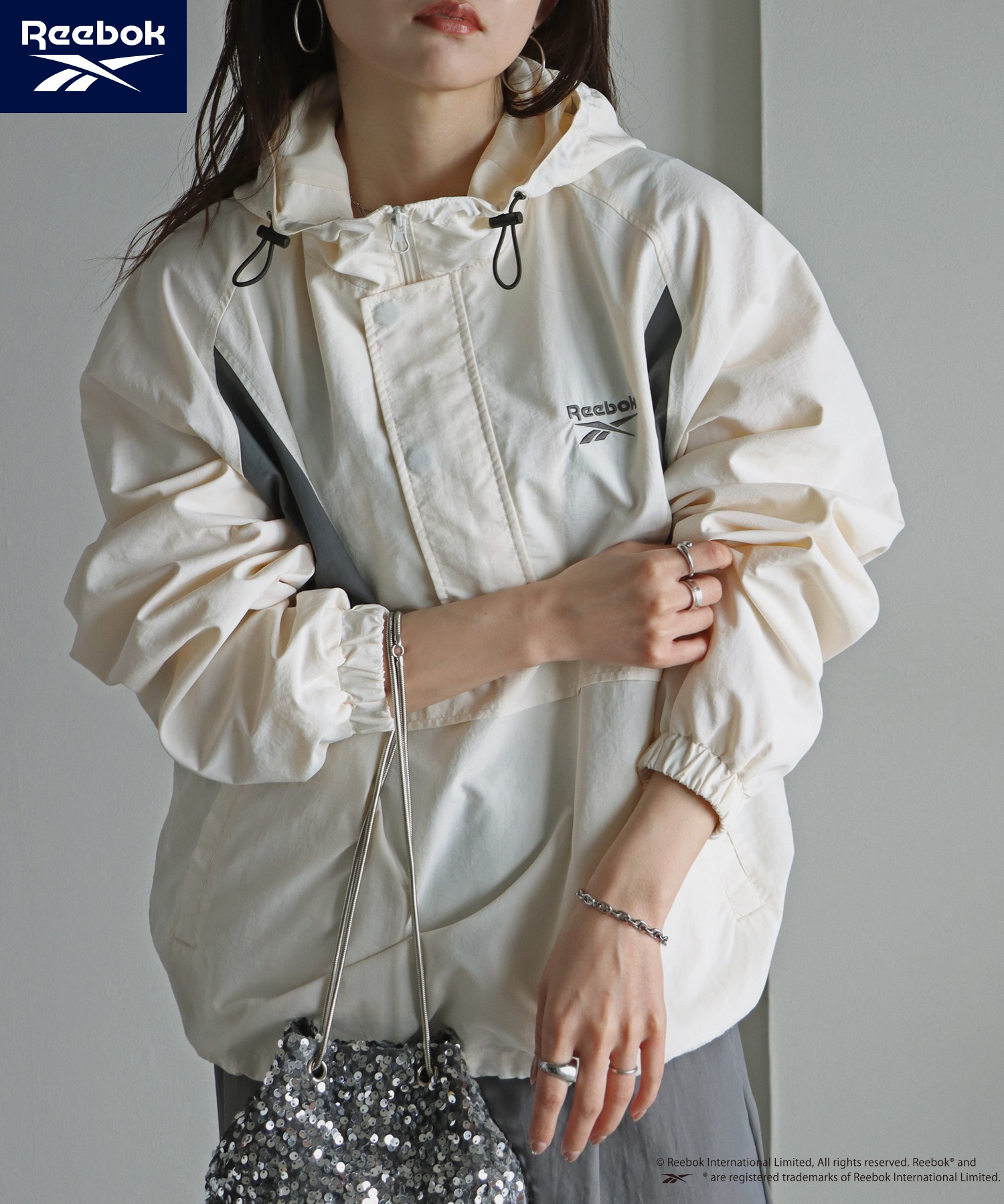 Reebok/リーボック】 別注スモールベクター刺繍ナイロンアノラック