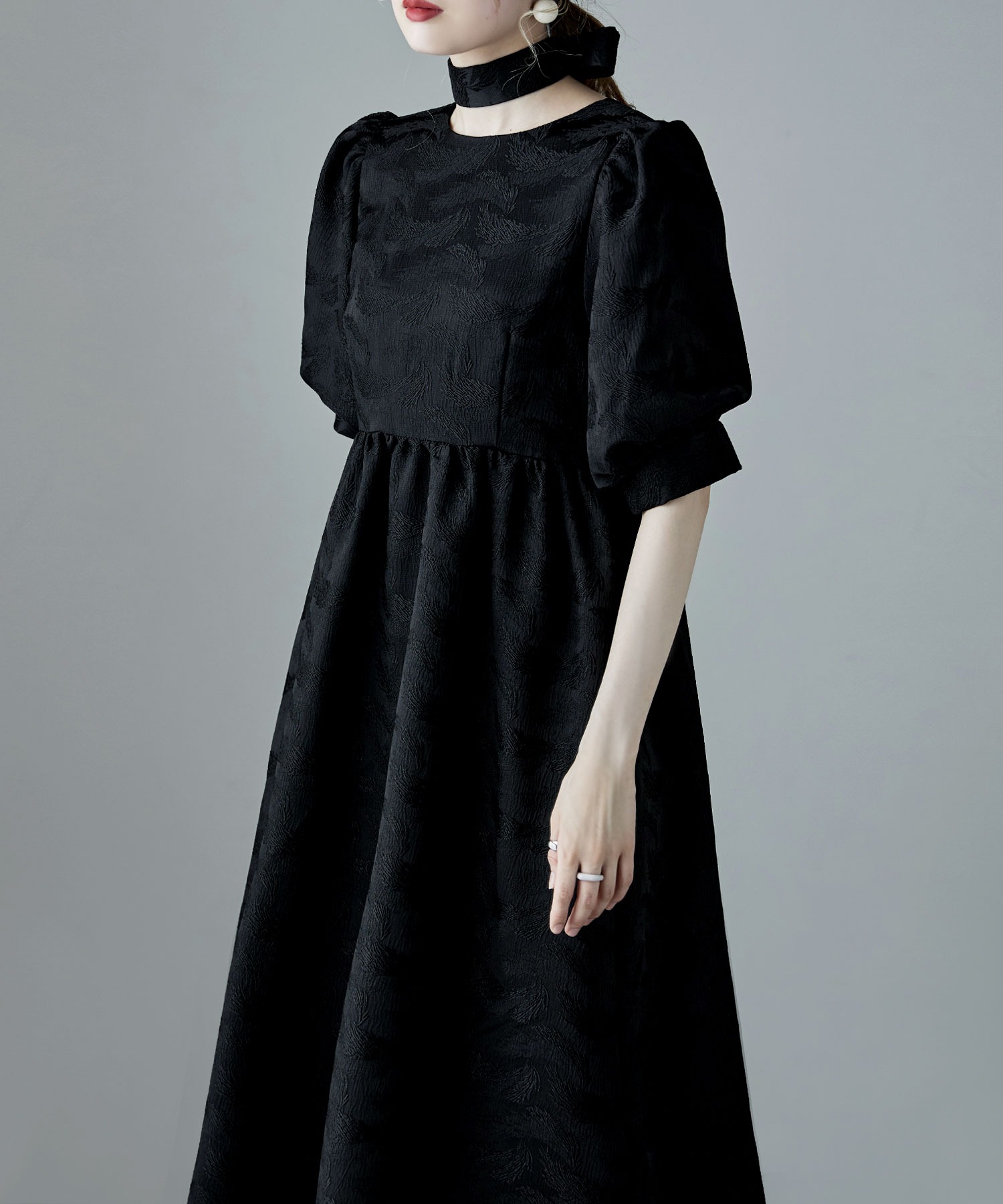 ジャガードパフスリーブドレス