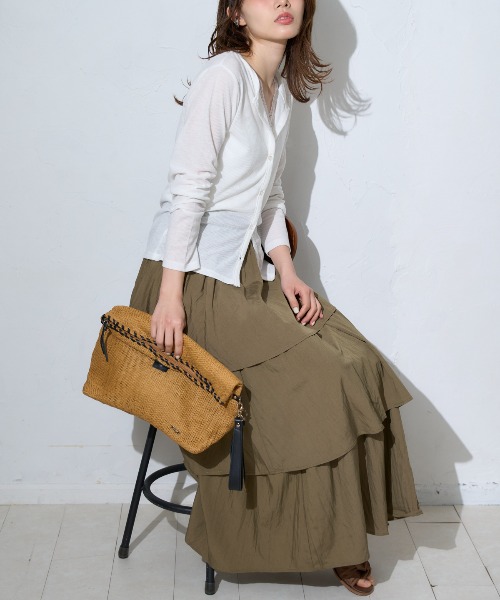 model：163cm / size：F