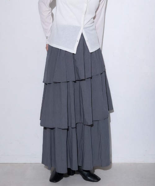 ダークグレー