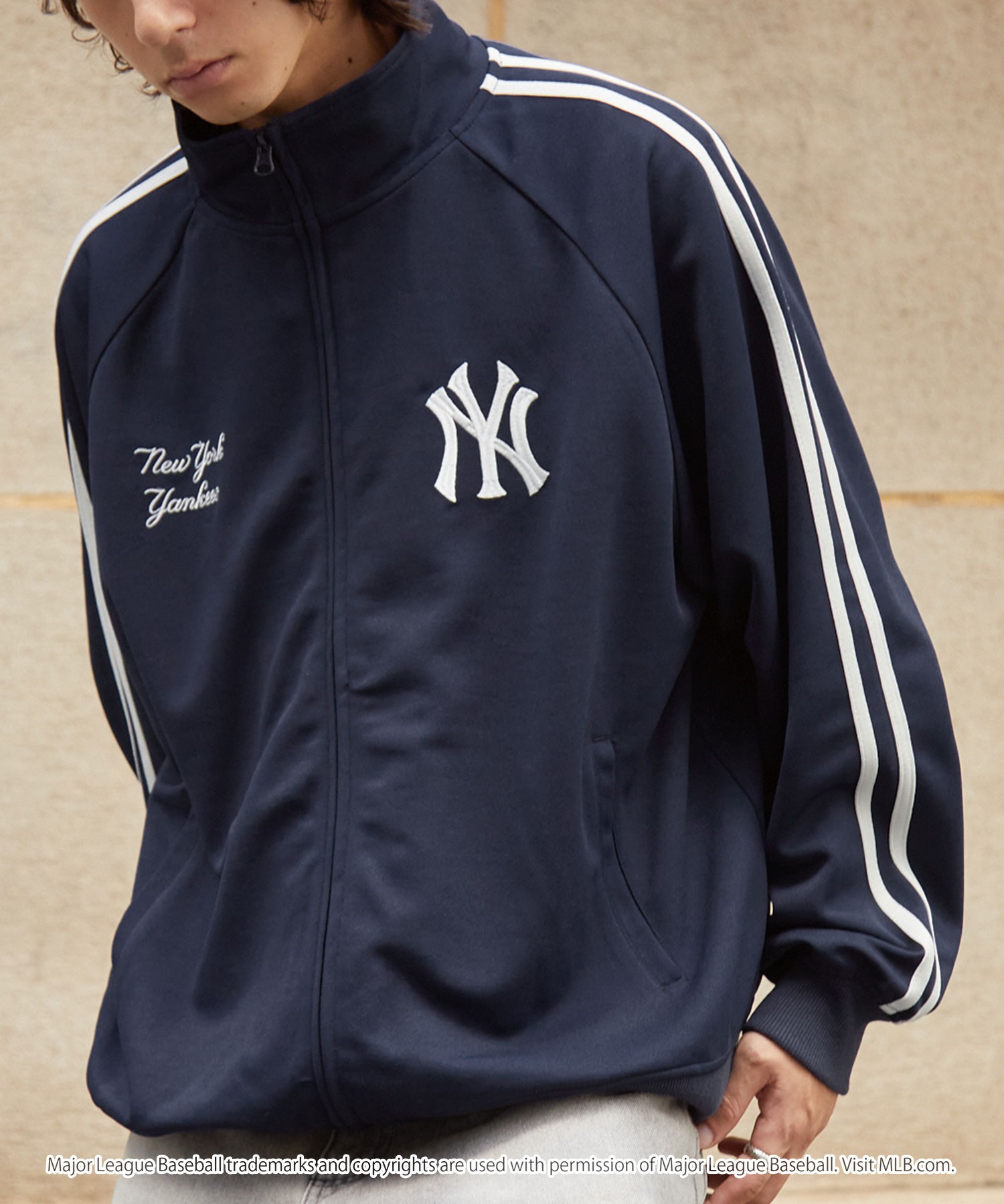 MLB/メジャーリーグベースボール 別注 ワッペン刺繍 ナイロントラックベスト セールMLB⁄メジャーリーグベースボール 別注ワッペン刺繍ピグメント