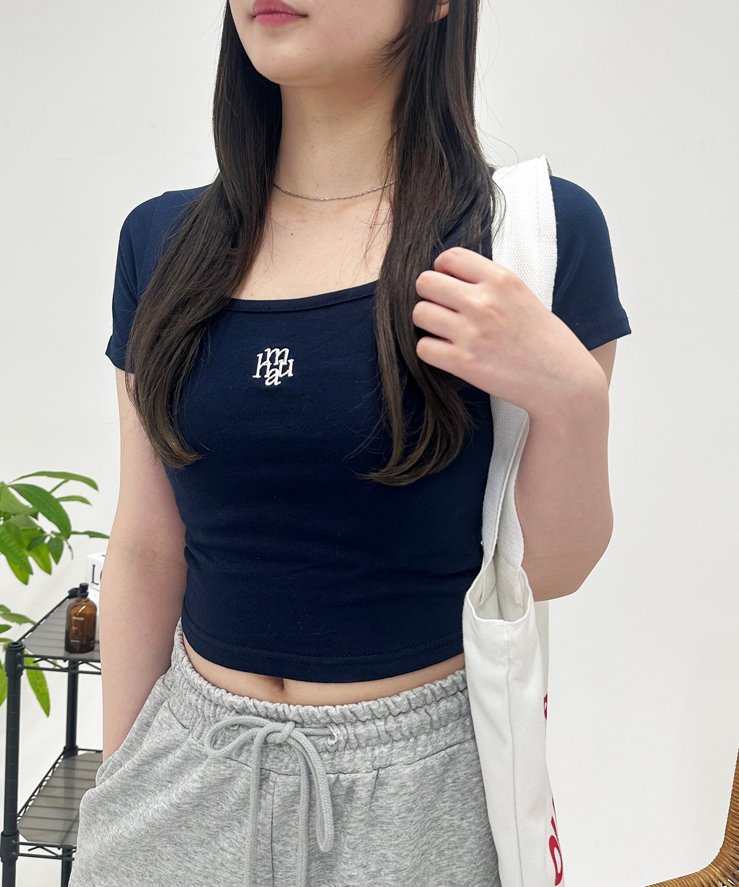 A'GEM/9 × .kom『muah muah/ムーアムーア』SQUARE NECK CROP