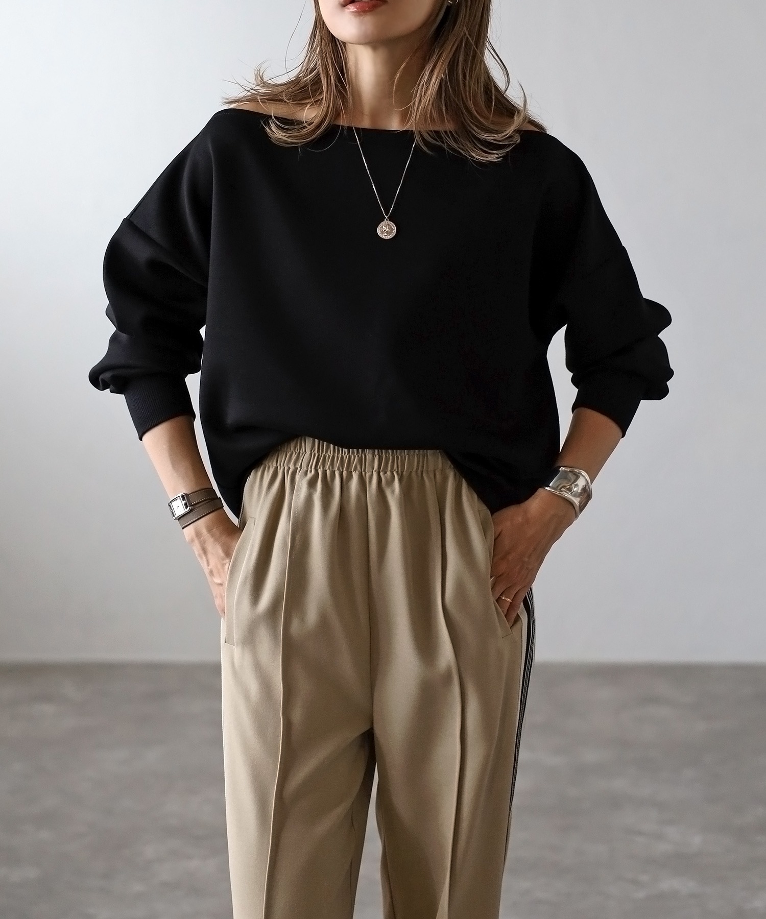 ブラック